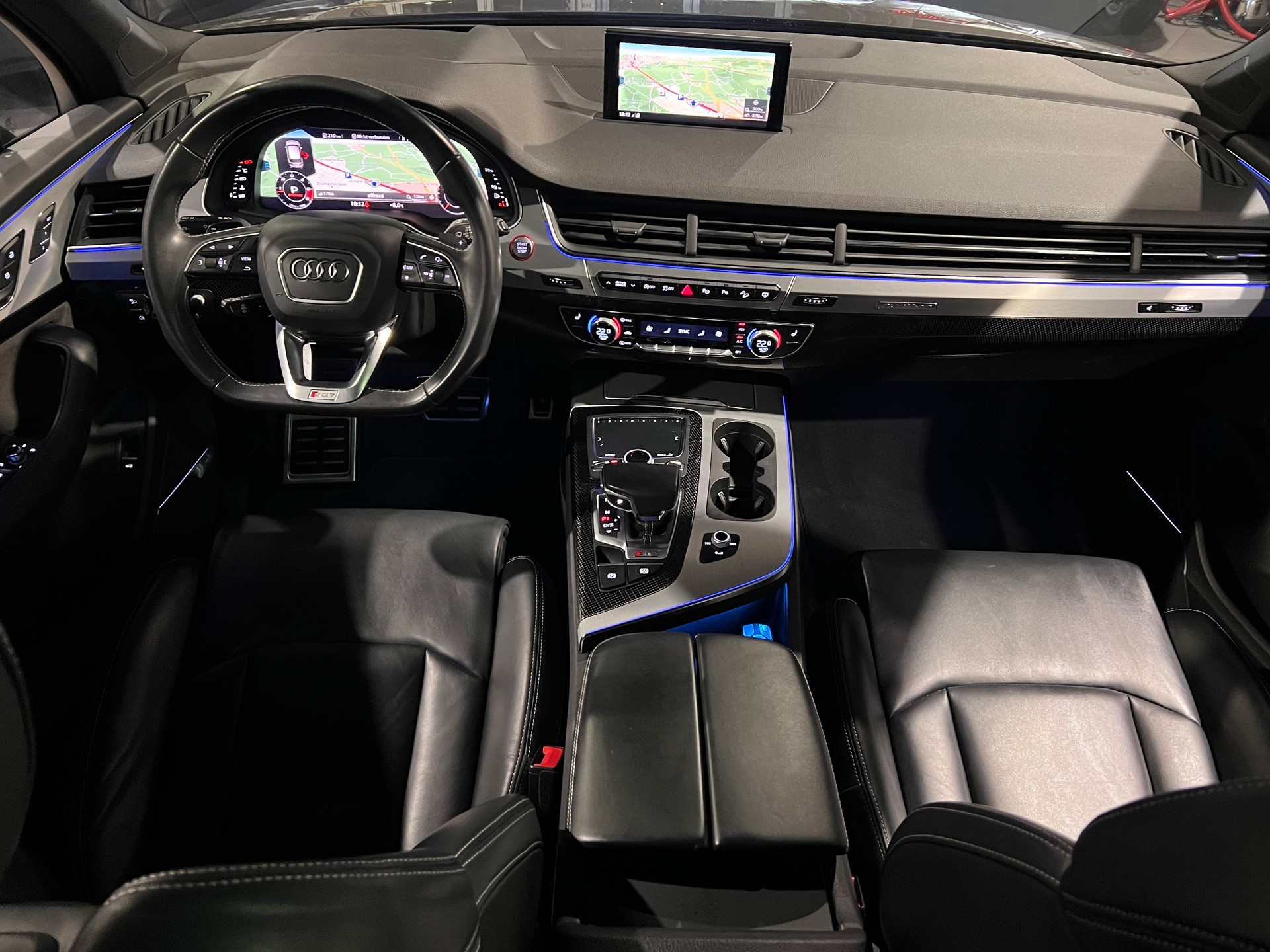 AUDI SQ7 4.0 TDI quattro tiptronic-image-10