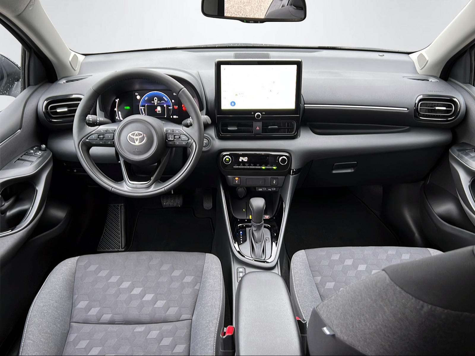 TOYOTA Yaris 1.5 VVT-i HSD Trend-image-11