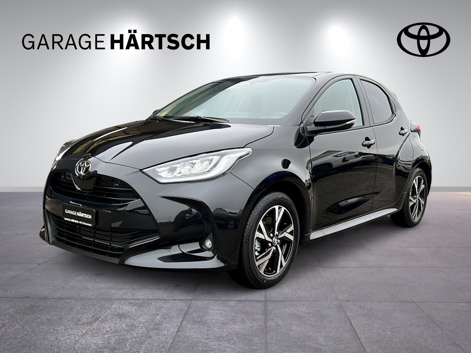 TOYOTA Yaris 1.5 VVT-i HSD Trend-image-0