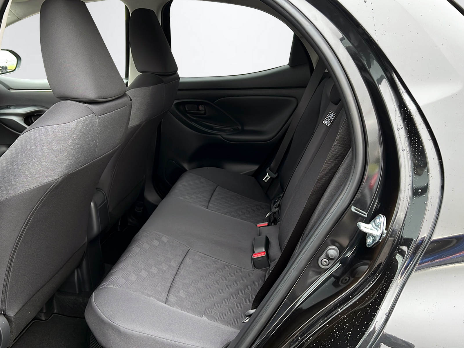 TOYOTA Yaris 1.5 VVT-i HSD Trend-image-10