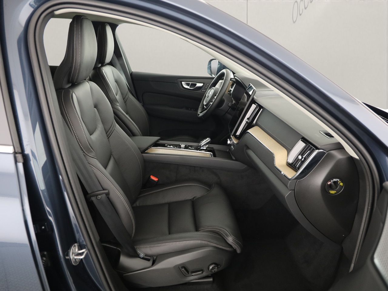 VOLVO XC60 2.0 T6 TE Ultra Bright eAWD-image-7