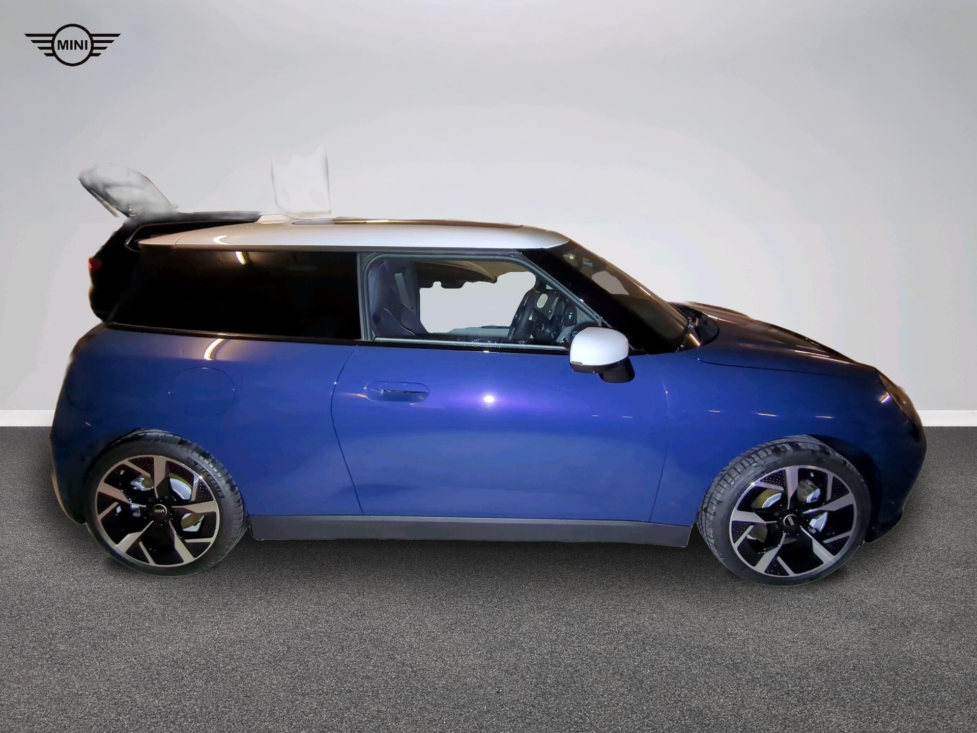 MINI Cooper SE-image-2