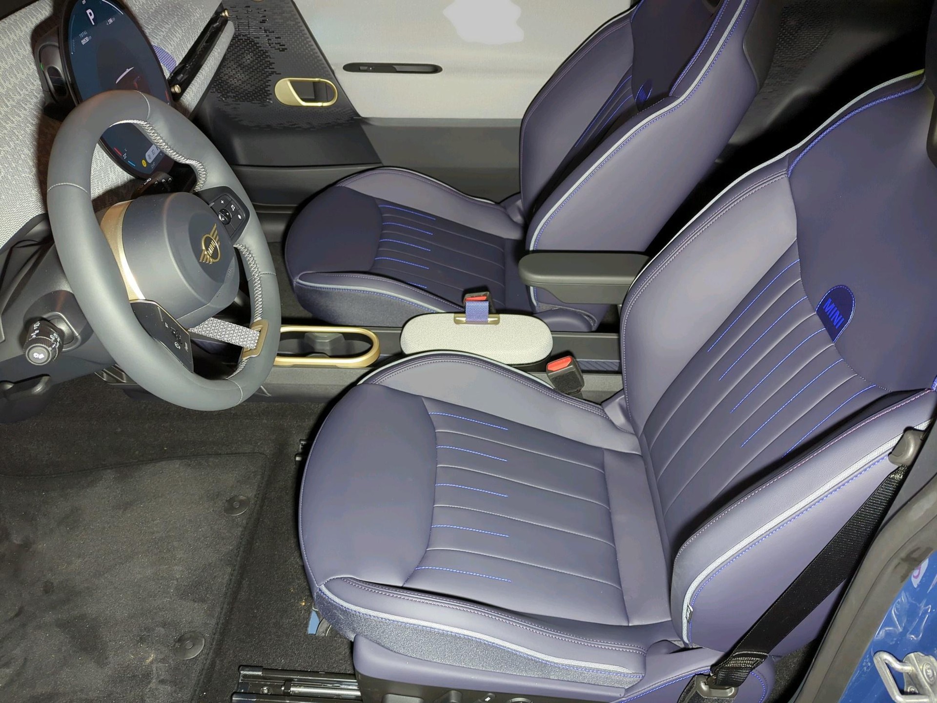 MINI Cooper SE-image-16