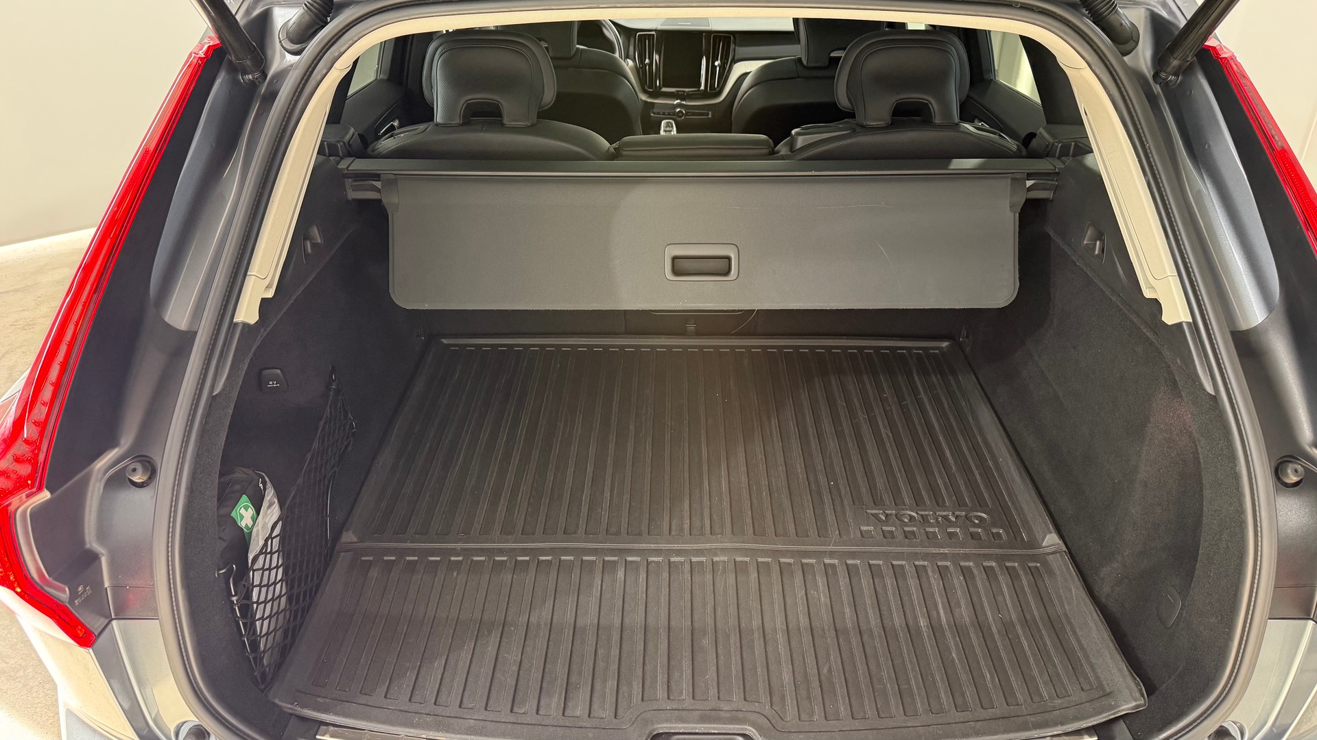 VOLVO XC60 2.0 T6 TE Inscription eAW-image-6