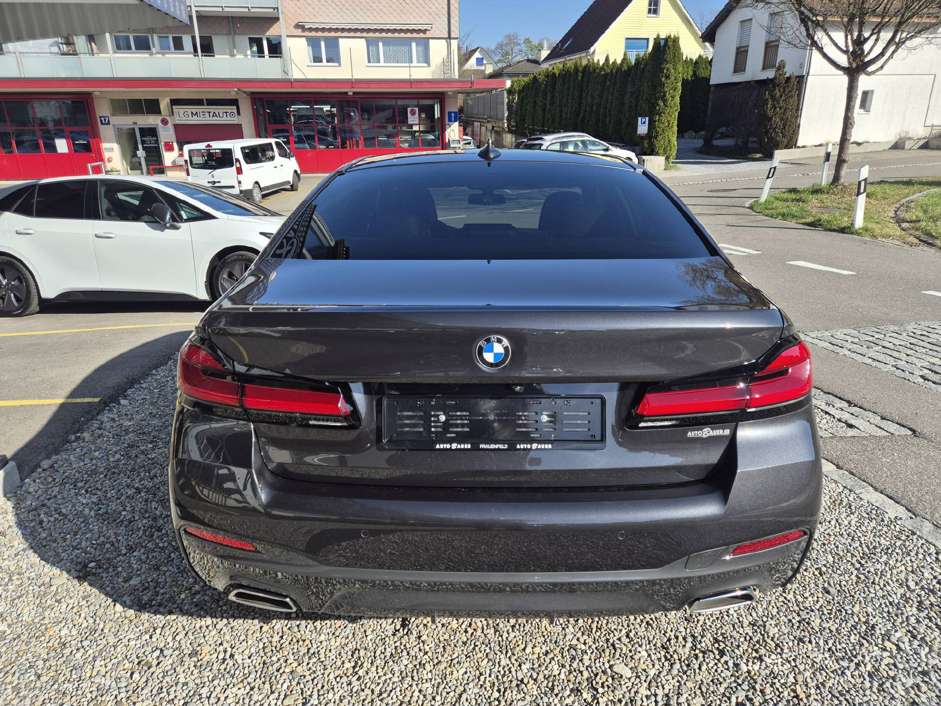 BMW 520d xDrive M-Sport-image-6