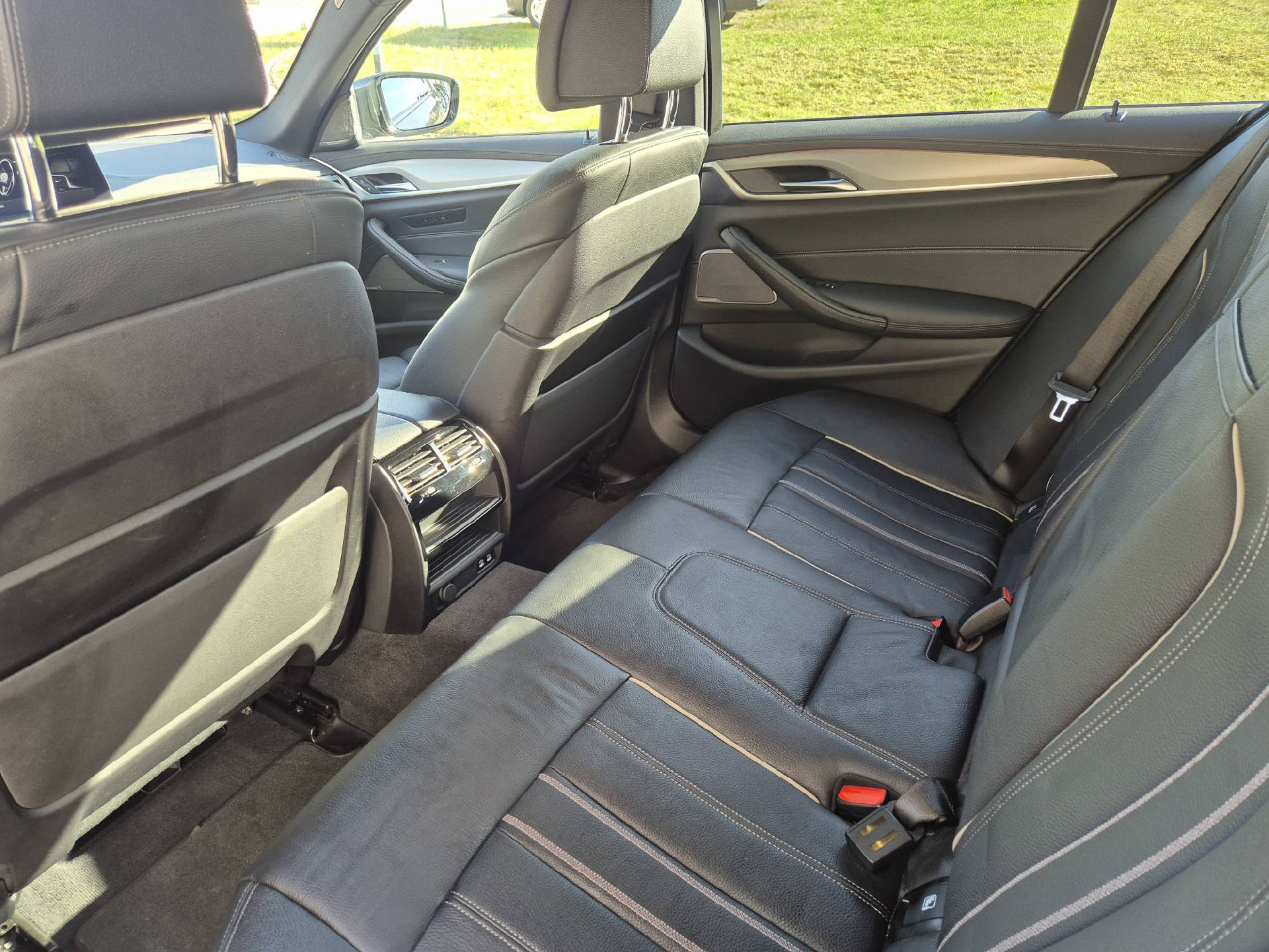 BMW 520d xDrive M-Sport-image-10