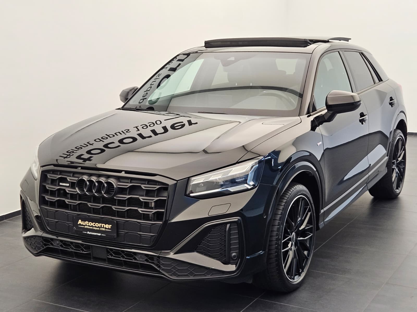 AUDI Q2 40 TFSI S line Attraction quattro S-tronic-showroom-element-1