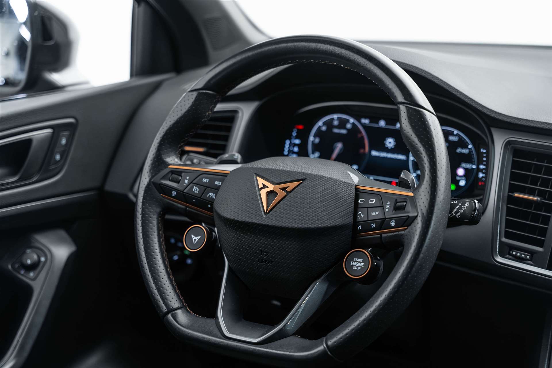 CUPRA Ateca 2.0TSI 4Drive DSG 300PS-image-10
