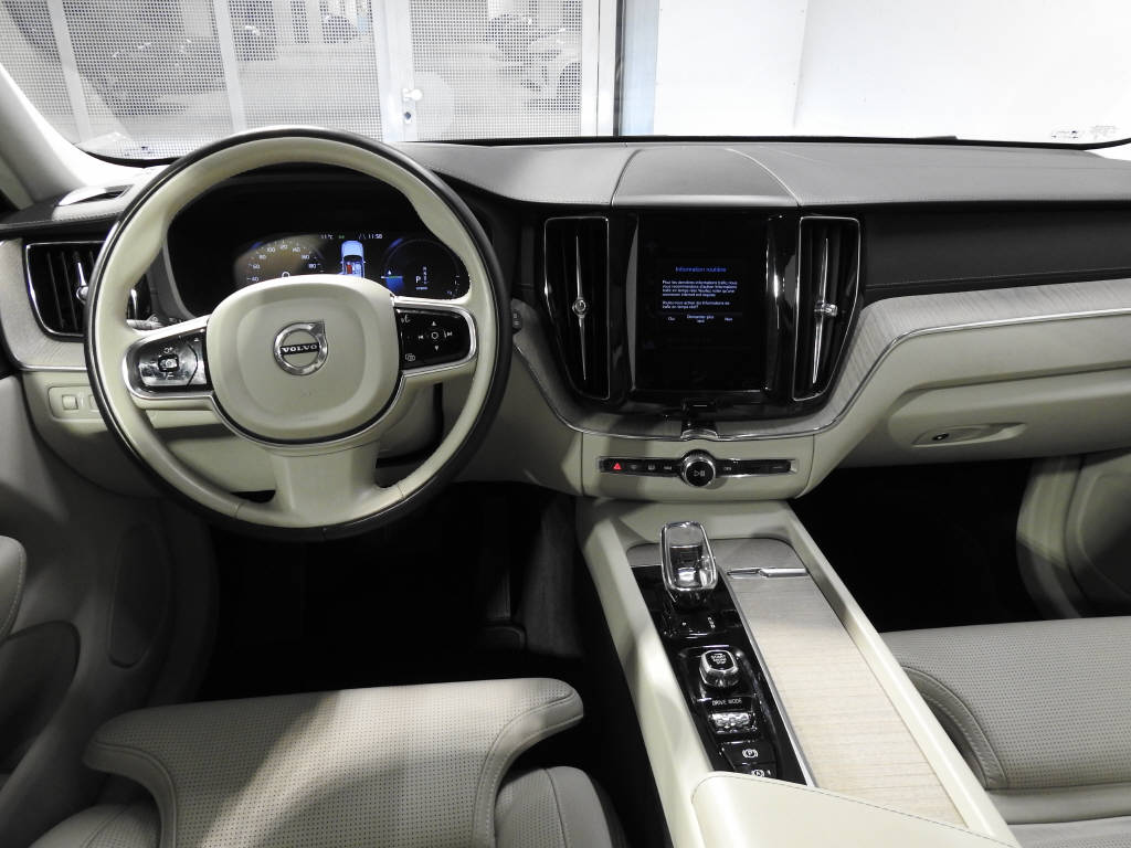 VOLVO XC60 2.0 T8 TE Inscription eAWD-image-7