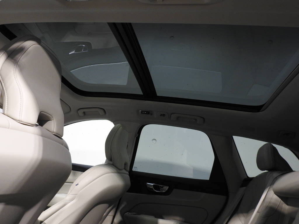 VOLVO XC60 2.0 T8 TE Inscription eAWD-image-10