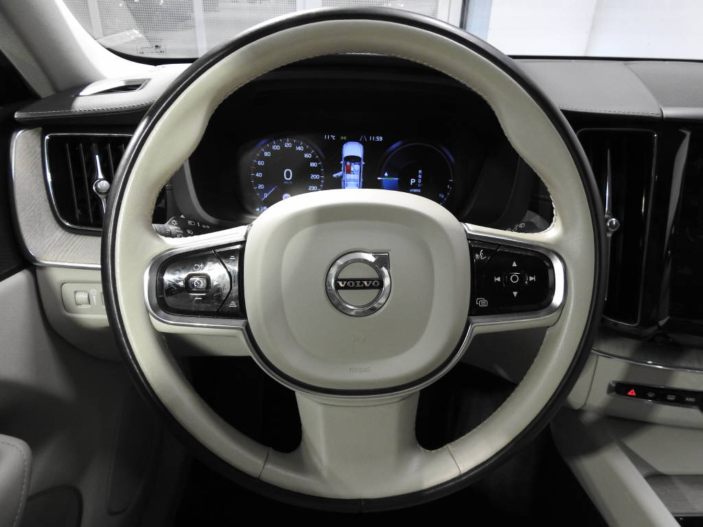 VOLVO XC60 2.0 T8 TE Inscription eAWD-image-6