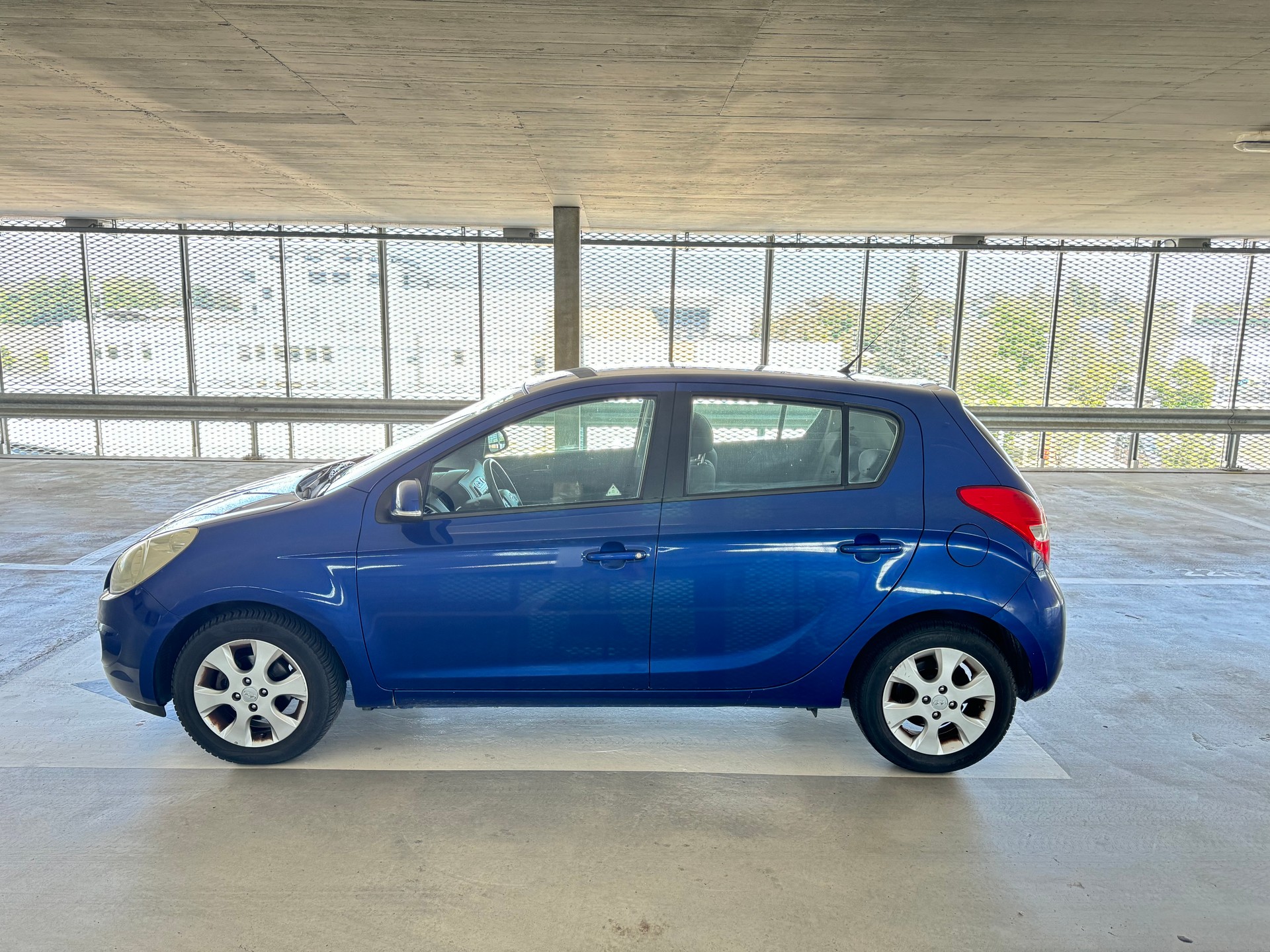 HYUNDAI i20 1.4 Style Automatic-image-4