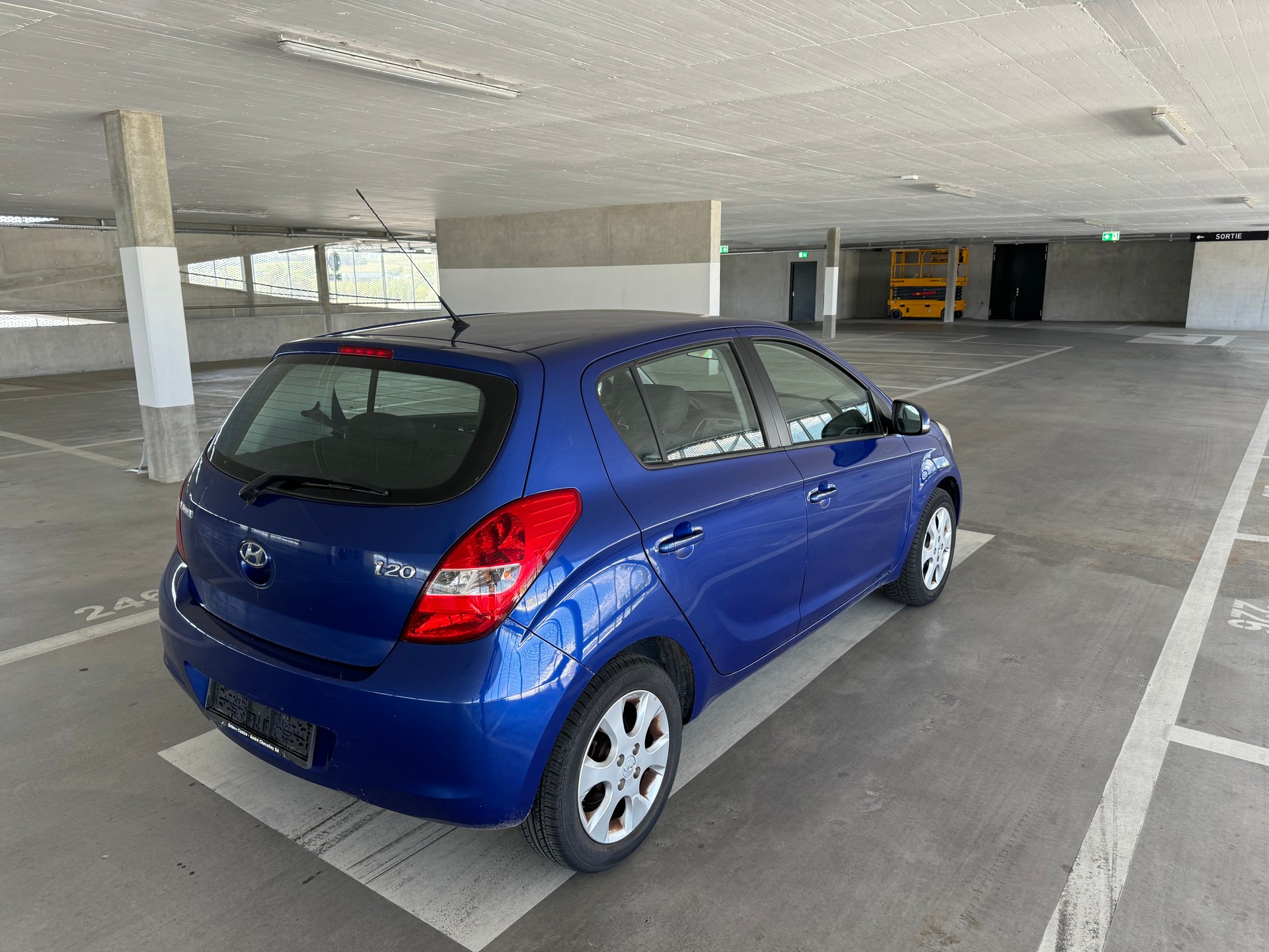 HYUNDAI i20 1.4 Style Automatic-image-5