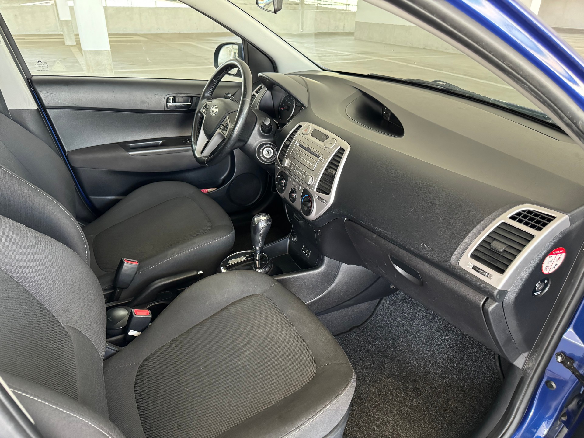 HYUNDAI i20 1.4 Style Automatic-image-10