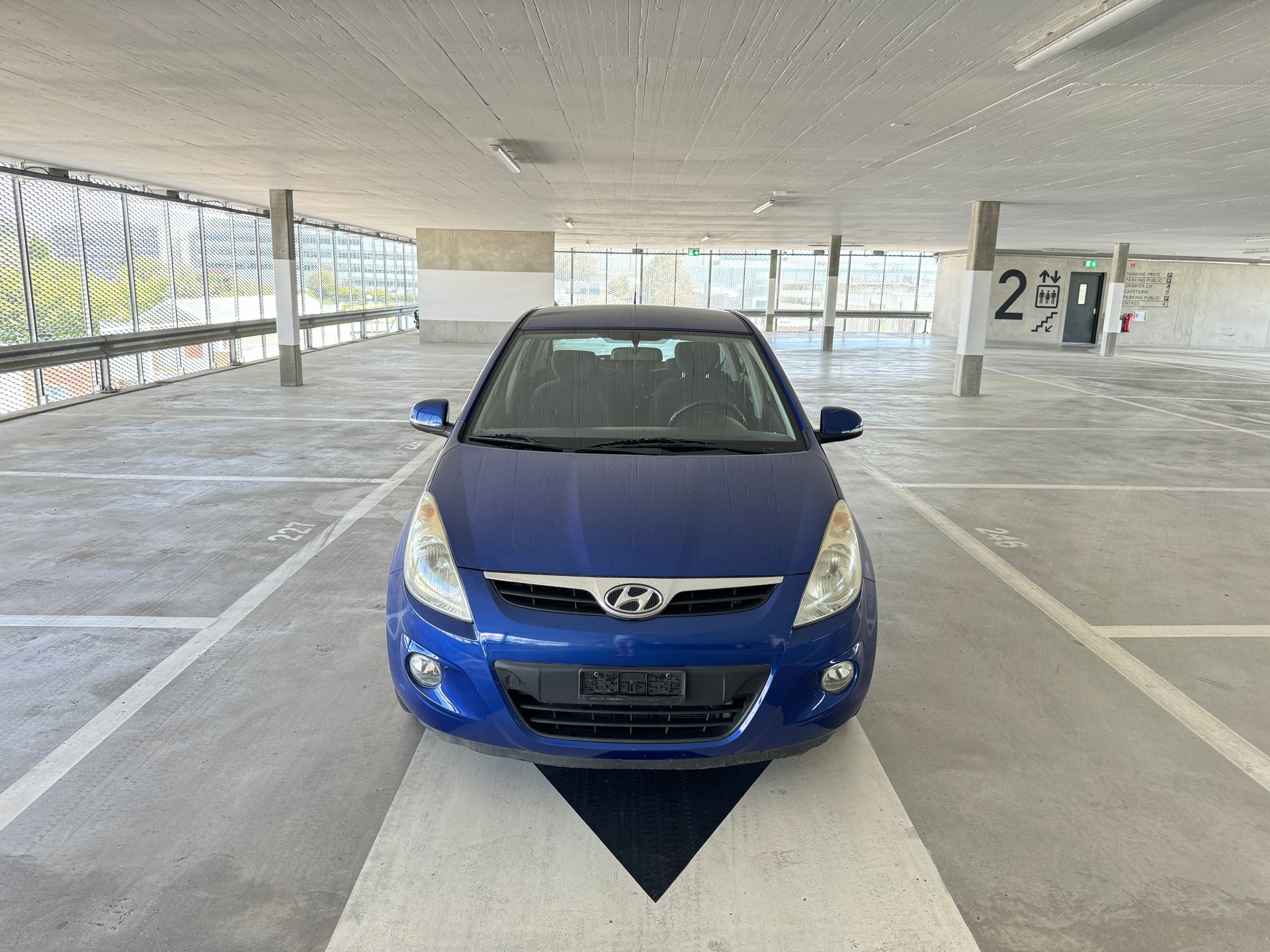 HYUNDAI i20 1.4 Style Automatic-image-1