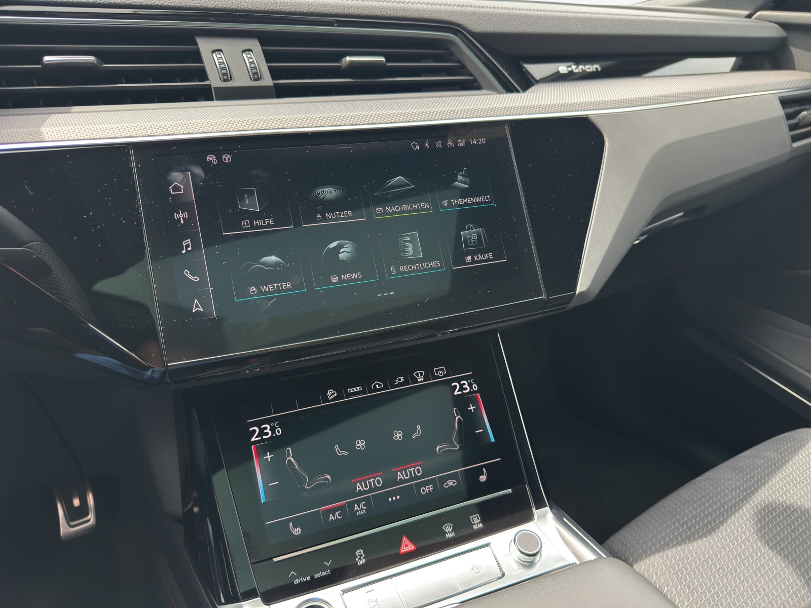 AUDI Q8 Sportback 55 e-tron Black Edition quattro-image-11