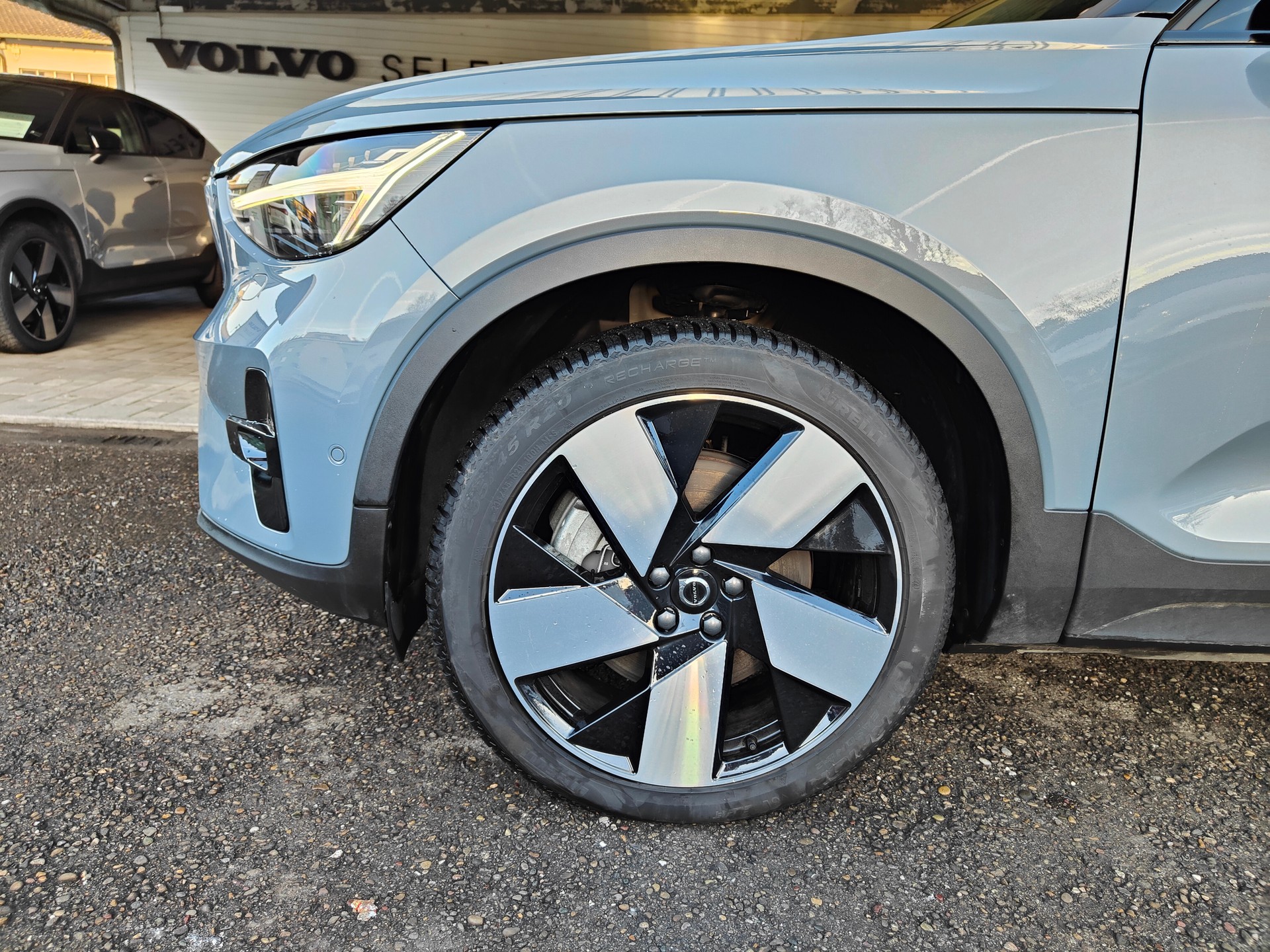 VOLVO C40 Recharge Twin-image-5