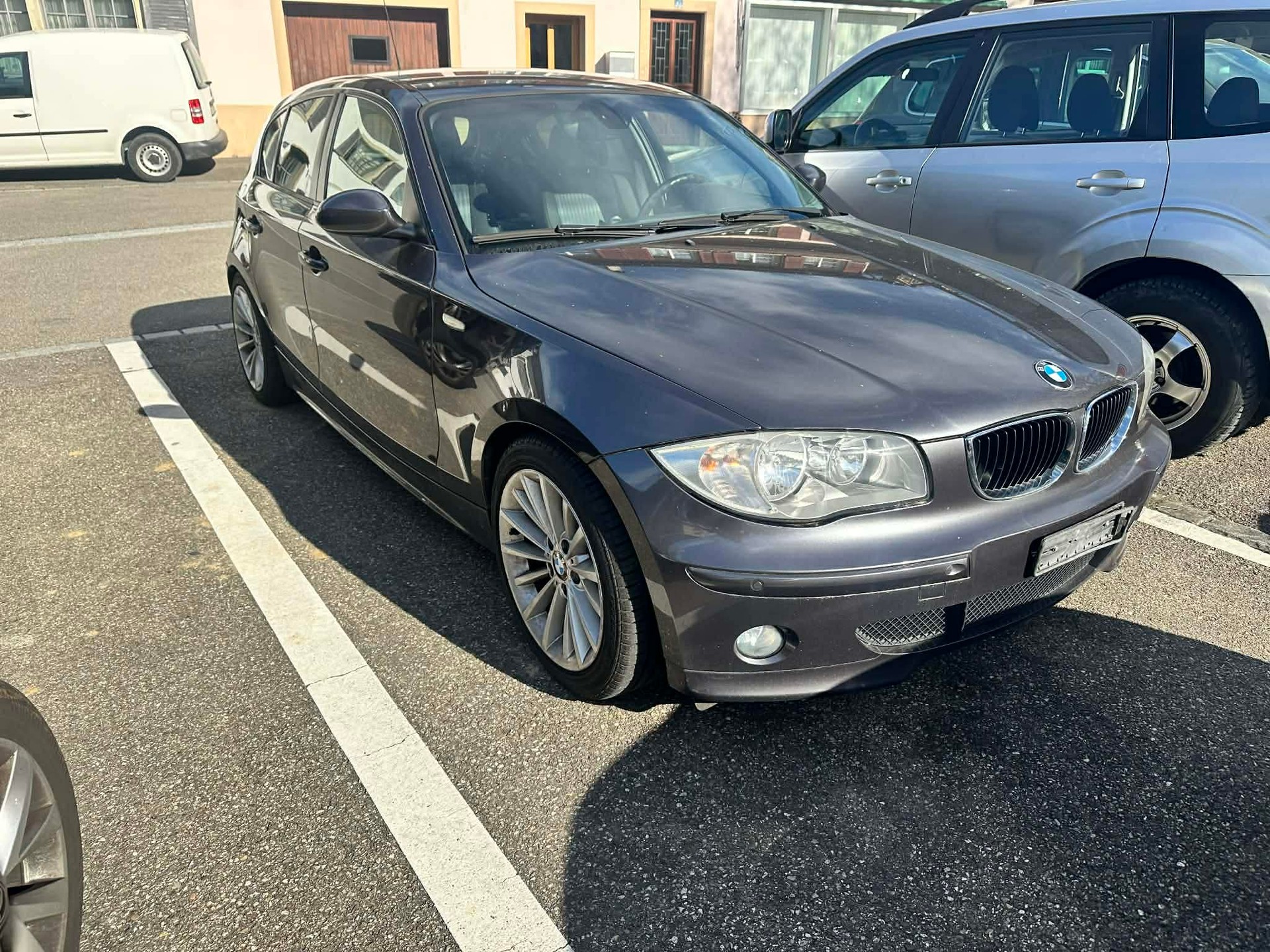 BMW 120d-image-1