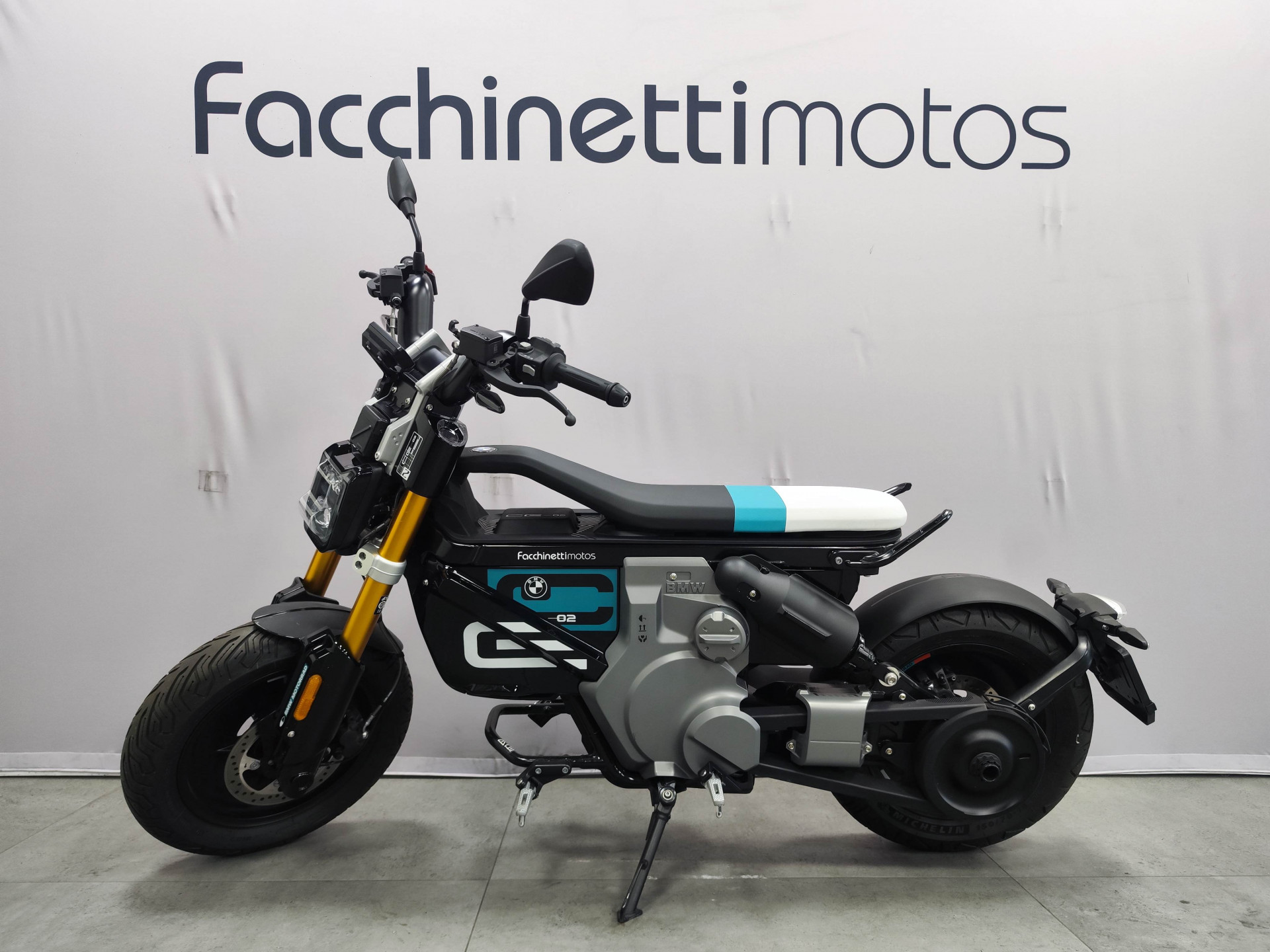 BMW CE 02 Highline *** version 4kW - Permis AM/A1 ***-showroom-element-3