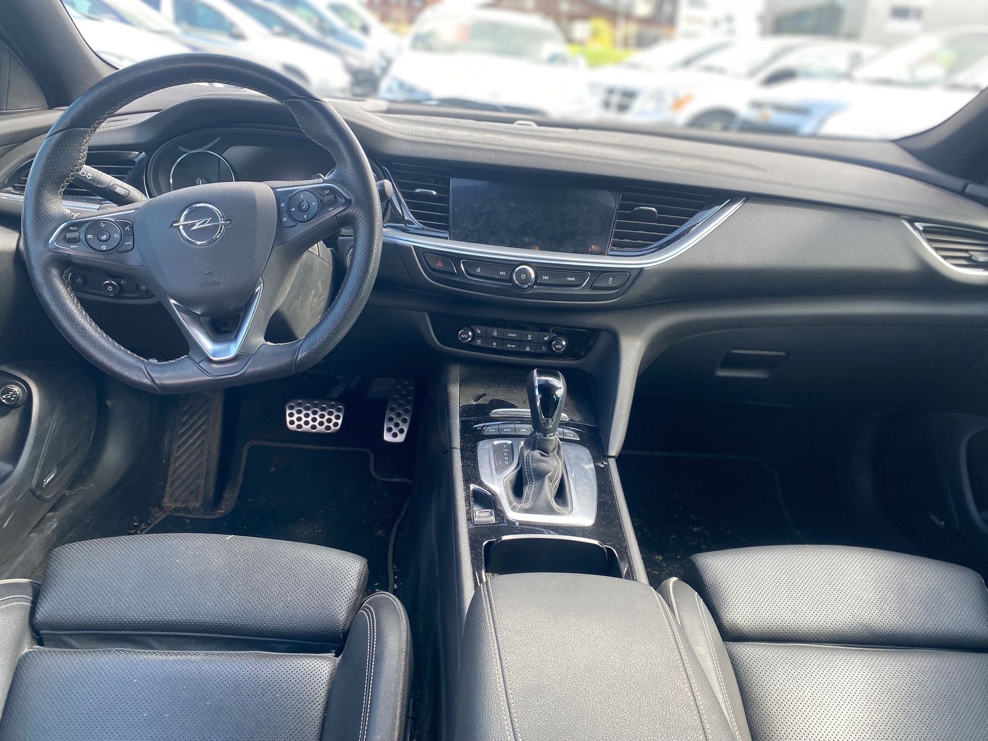 OPEL Insignia 2.0 T Sports Tourer GSi Automatic-image-9