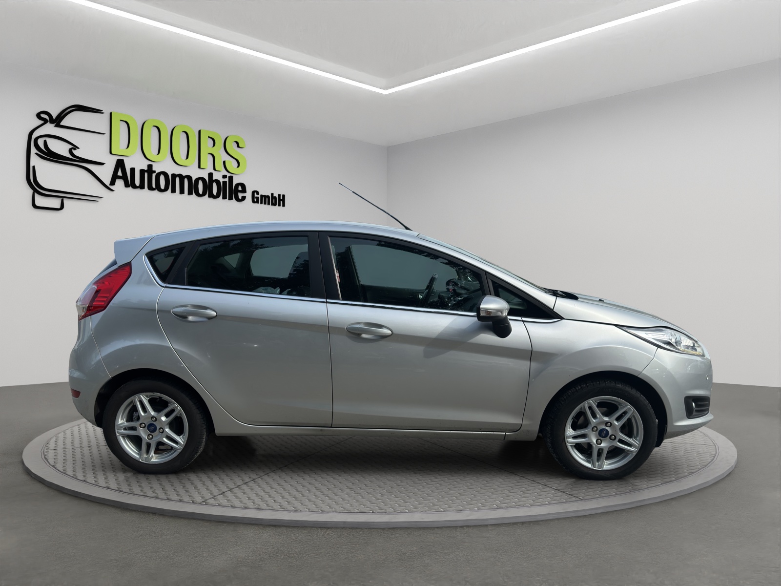 FORD Fiesta 1.6 Ti-VCT Trend PowerShift-image-6