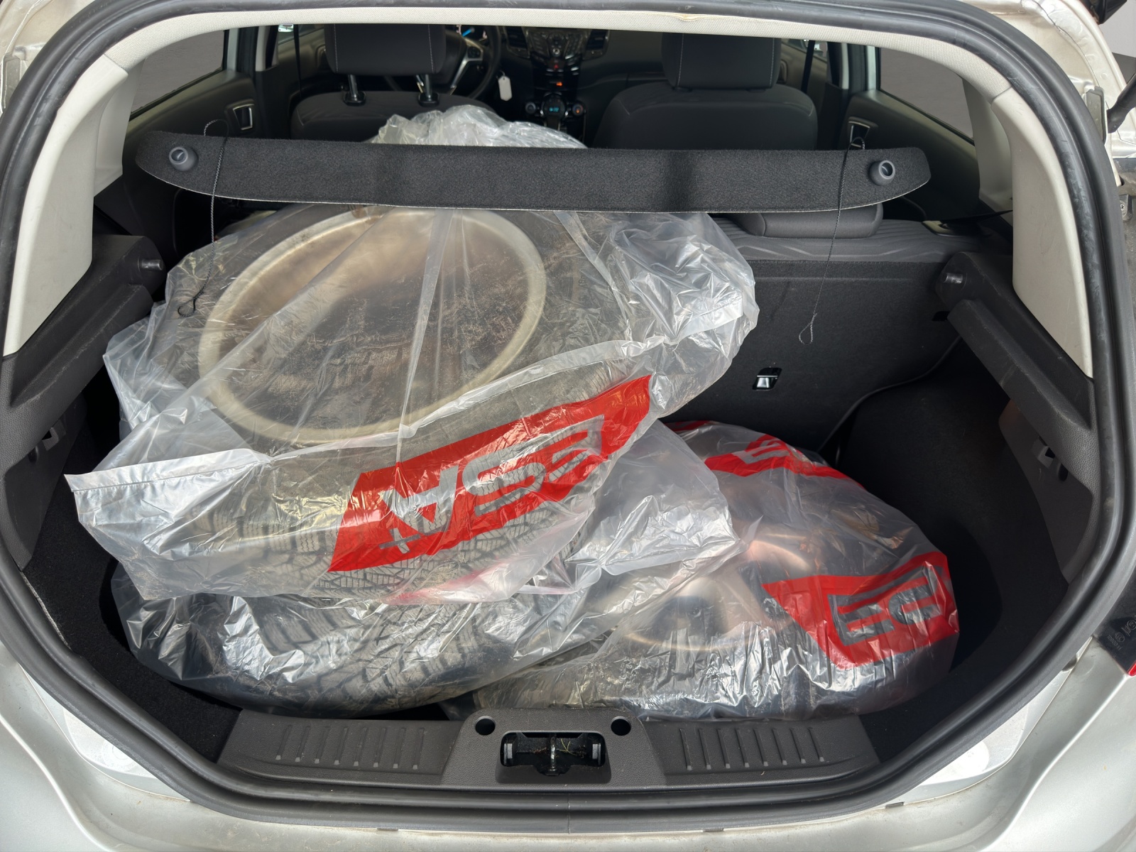 FORD Fiesta 1.6 Ti-VCT Trend PowerShift-image-10
