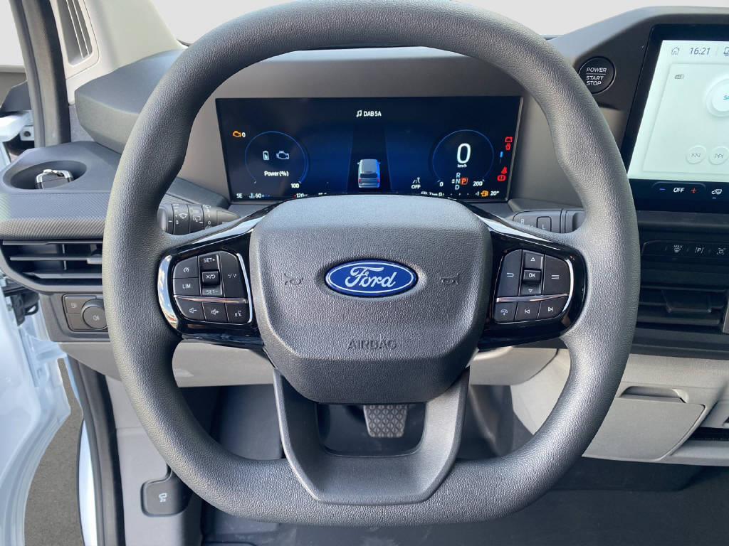 FORD Transit Custom Van 320 L2 2.5 Duratec 233 PS Trend PHEV-image-9