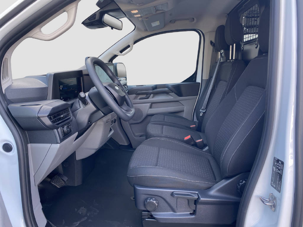FORD Transit Custom Van 320 L2 2.5 Duratec 233 PS Trend PHEV-image-7