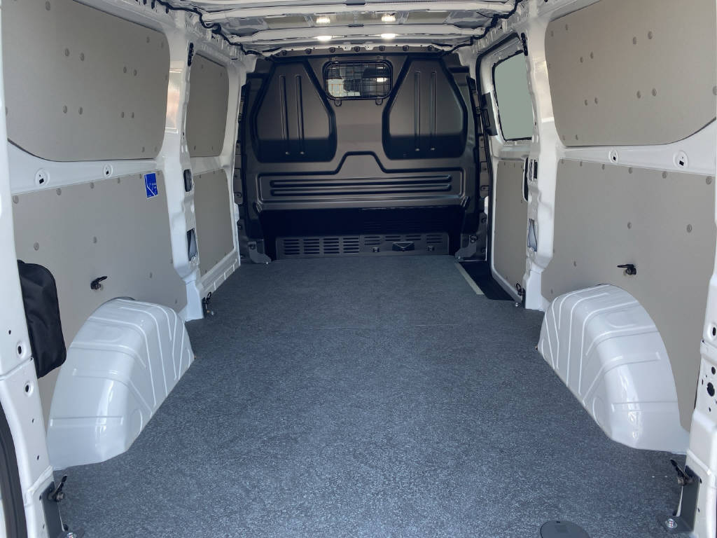 FORD Transit Custom Van 320 L2 2.5 Duratec 233 PS Trend PHEV-image-13