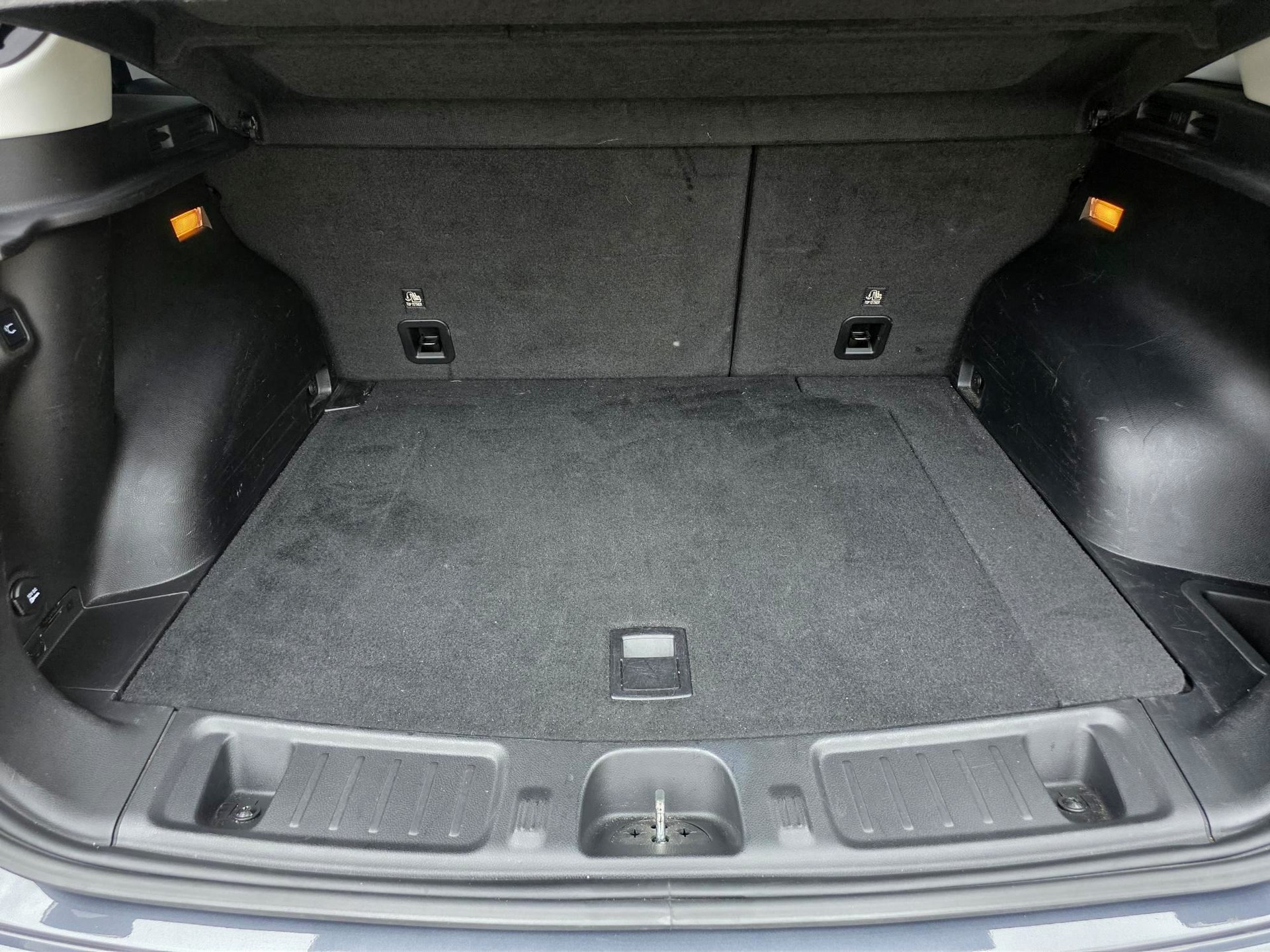 JEEP Jeep Compass 4xe Limited Plus AWD | 240 PS | 8-fach bereift | 360° Kamera-image-9
