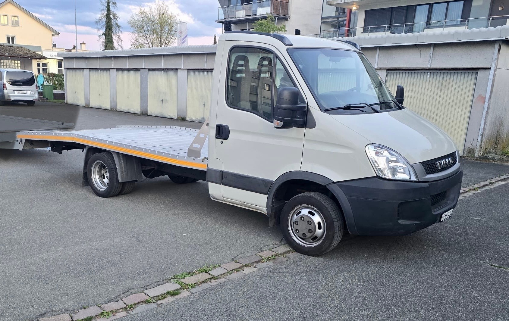 IVECO 35 C 15-image-1