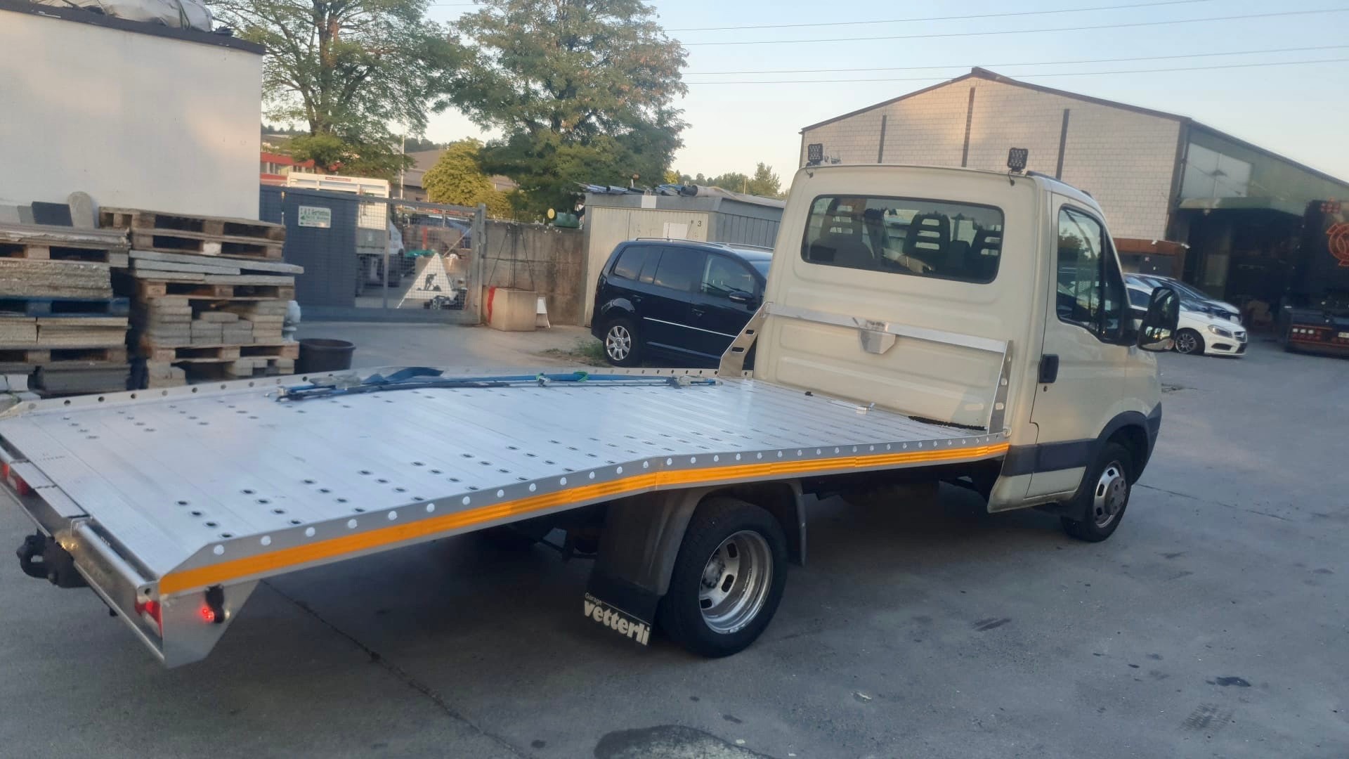IVECO 35 C 15-image-4