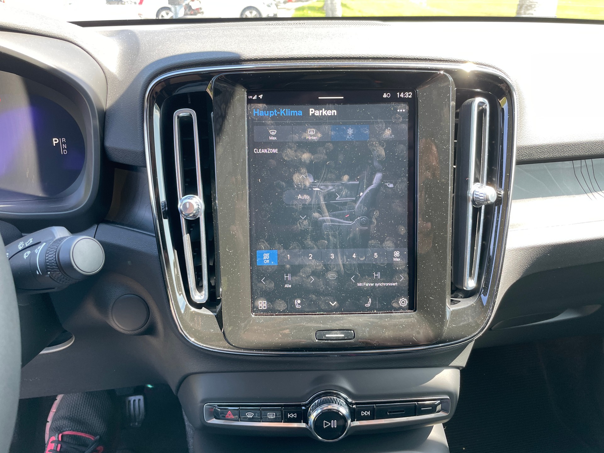 VOLVO C40 Recharge P8 Twin AWD Pure Electric Ultimate-image-20