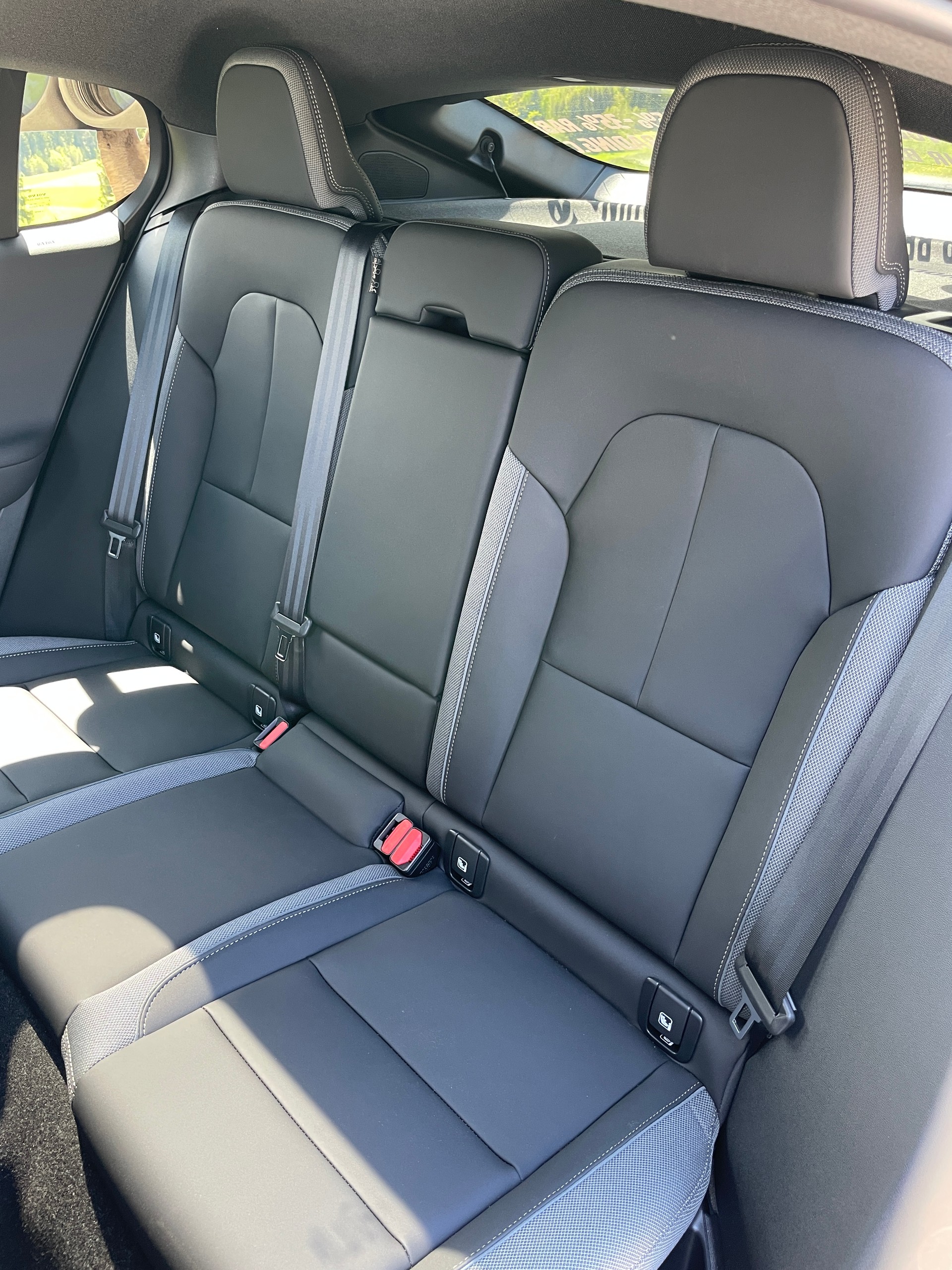 VOLVO C40 Recharge P8 Twin AWD Pure Electric Ultimate-image-15