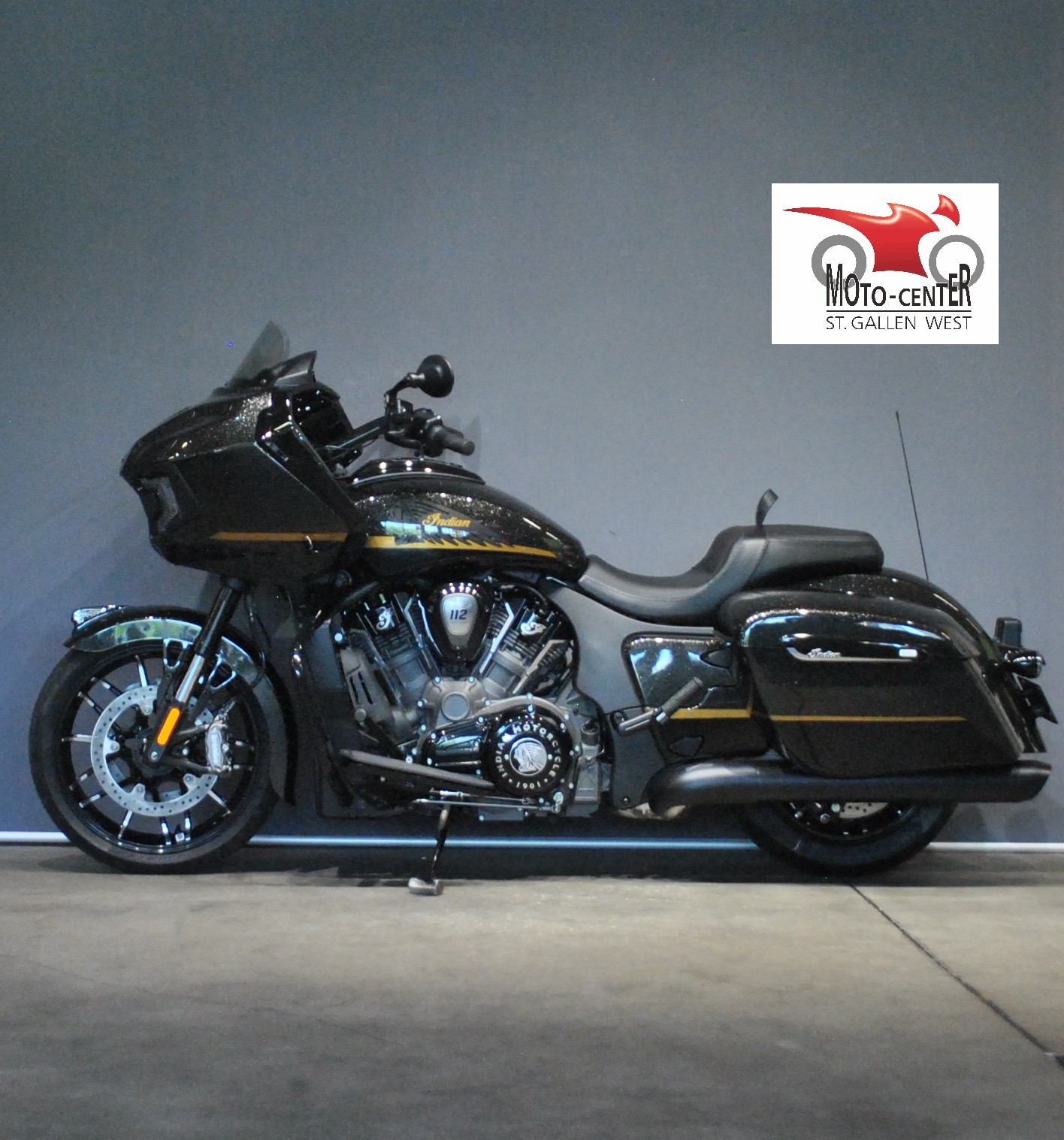 INDIAN Challenger Dark Horse 112-showroom-element-2