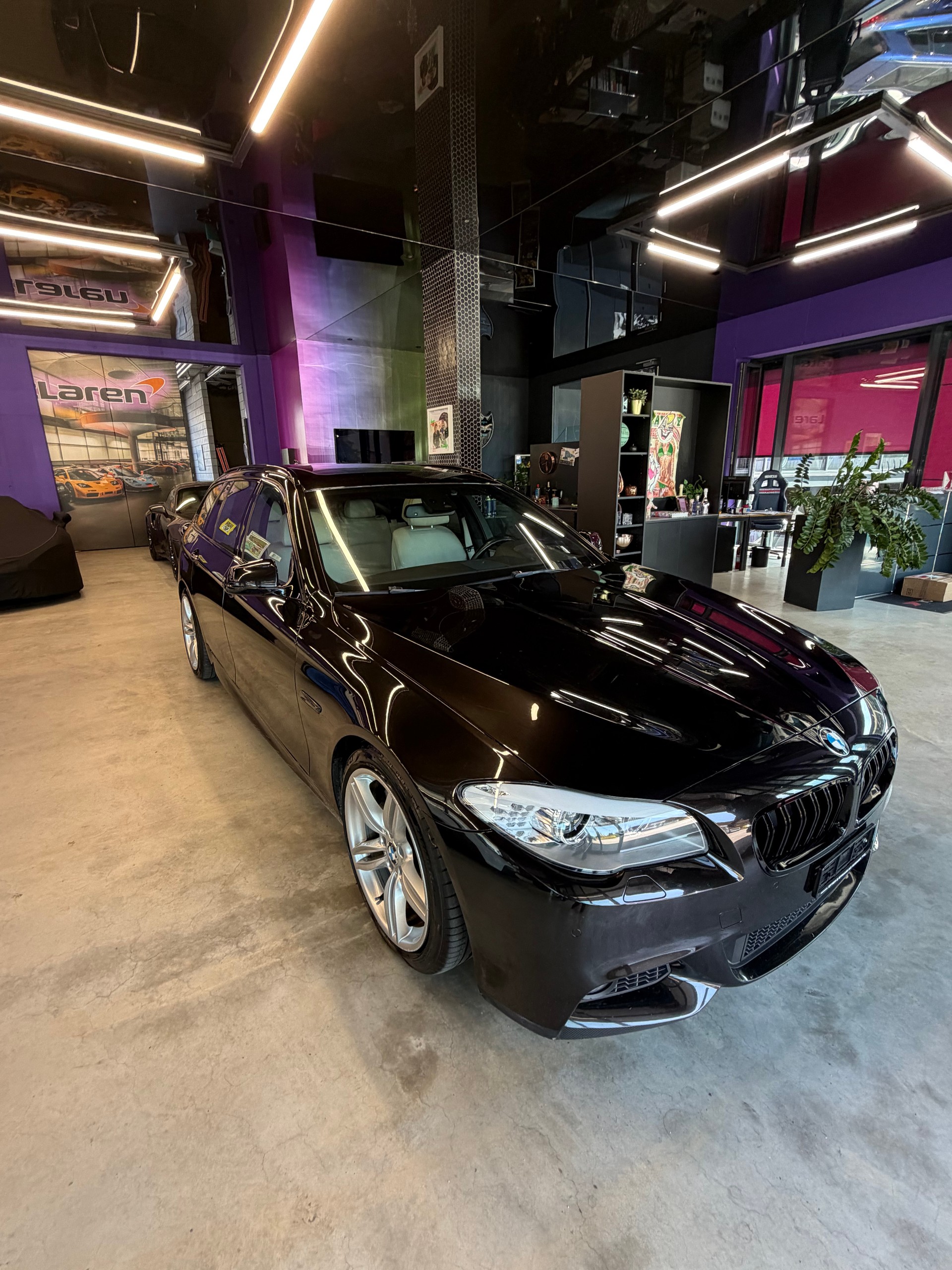 BMW 535d xDrive Touring Steptronic-image-0