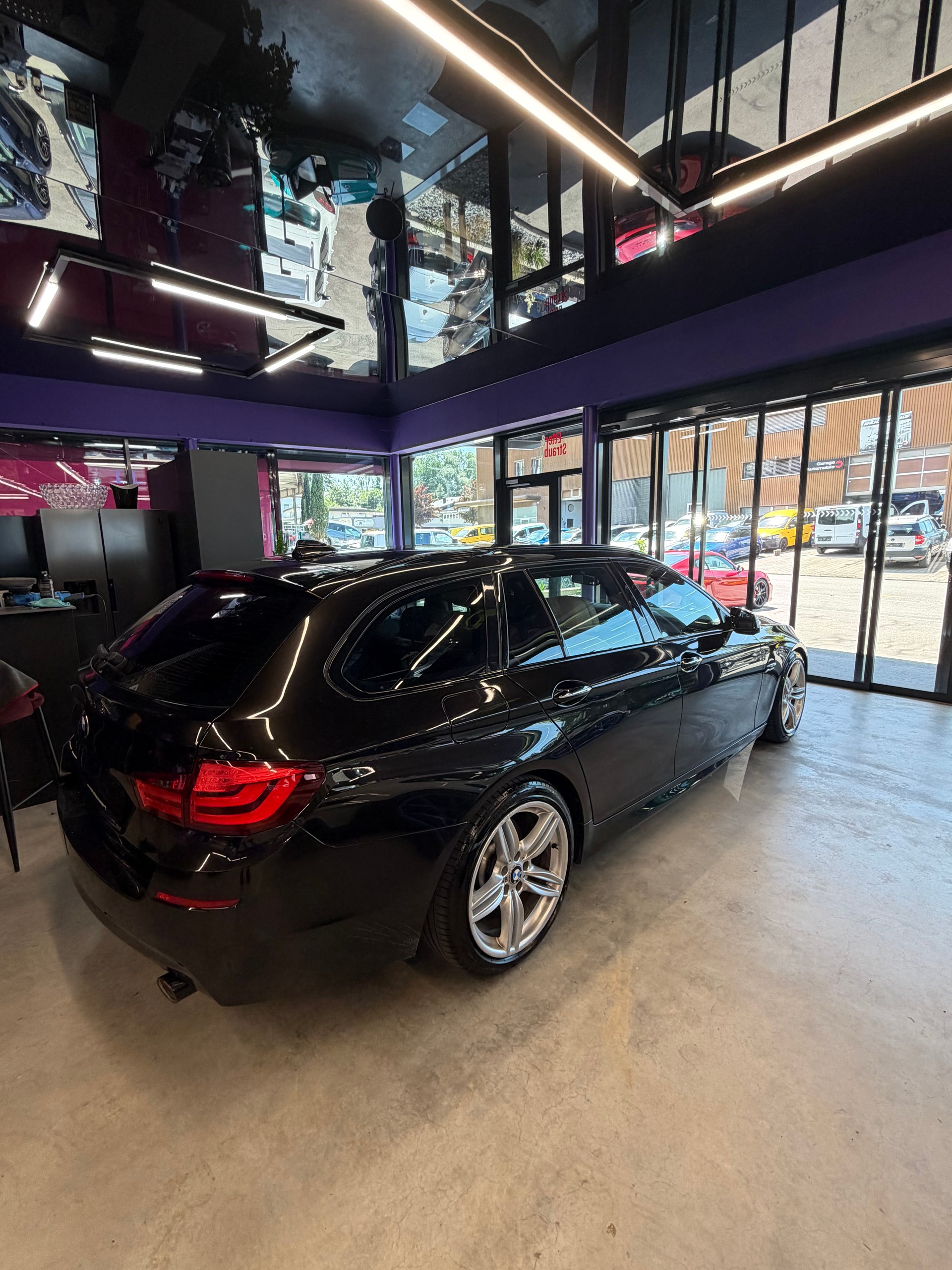 BMW 535d xDrive Touring Steptronic-image-5