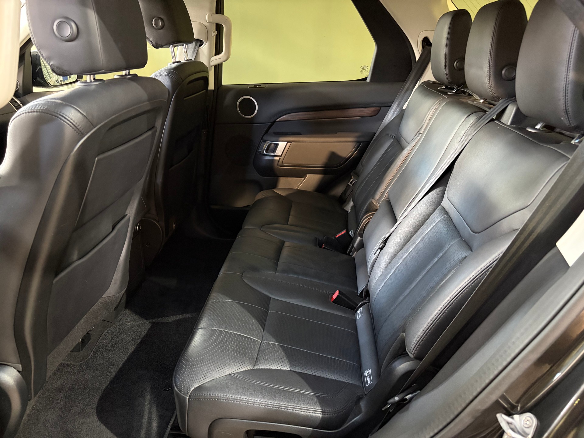 LAND ROVER Discovery 3.0 SDV6 HSE Automatic*CH-Fahrzeug*-image-6