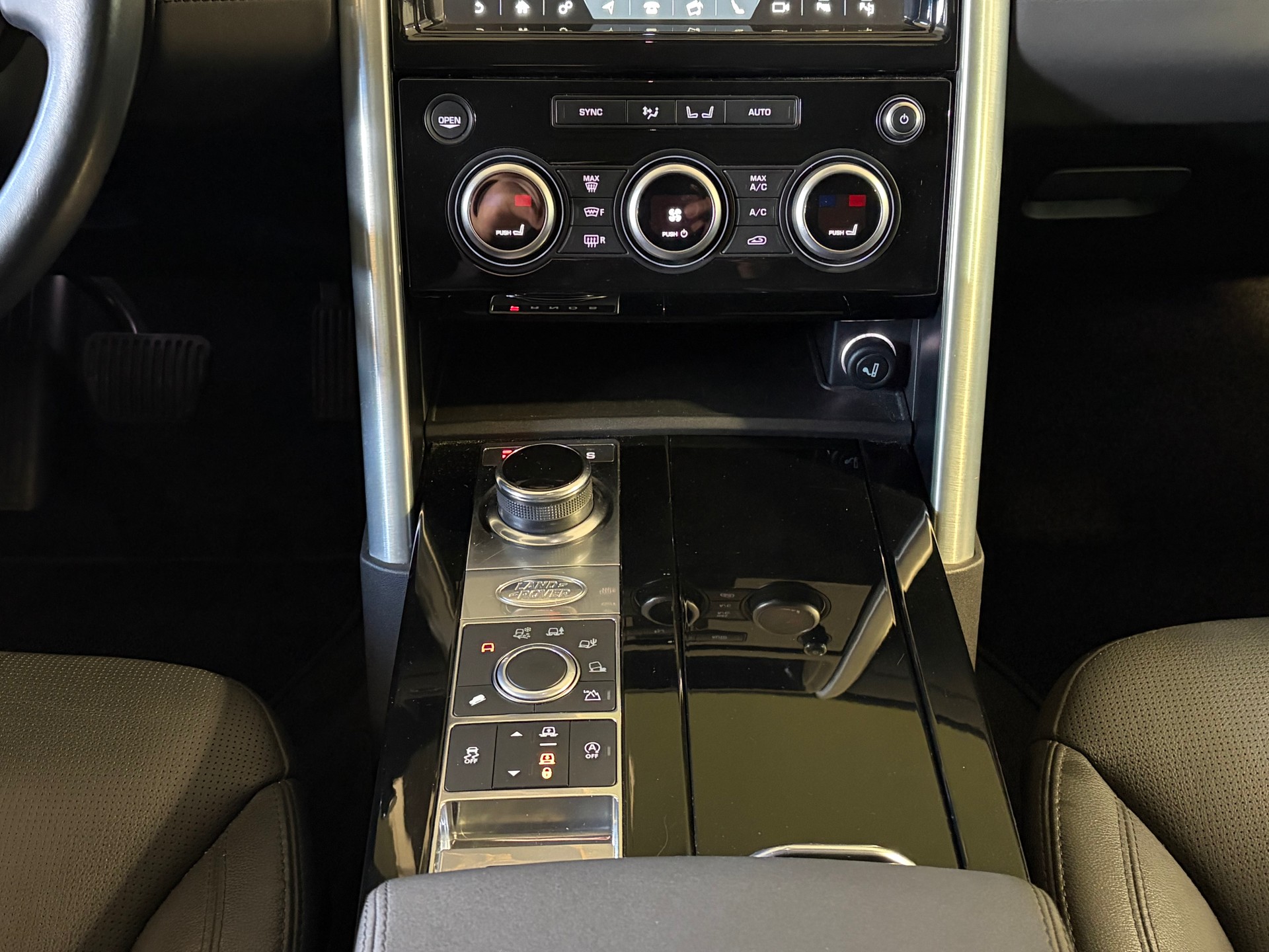 LAND ROVER Discovery 3.0 SDV6 HSE Automatic*CH-Fahrzeug*-image-19