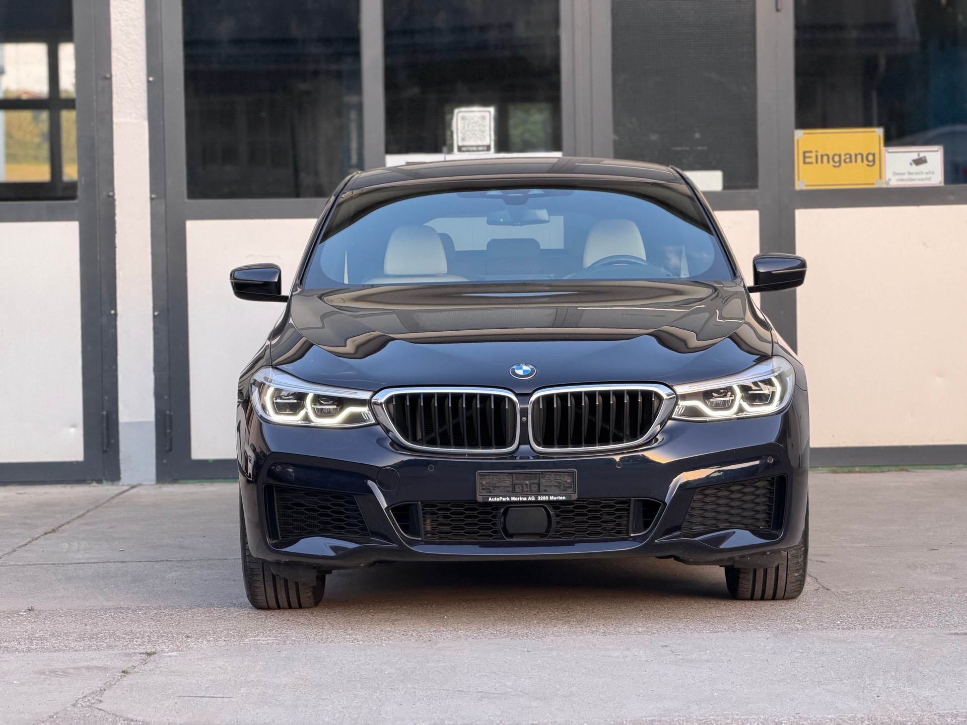 BMW 640i GT xDrive Steptronic M-Sport-showroom-element-2
