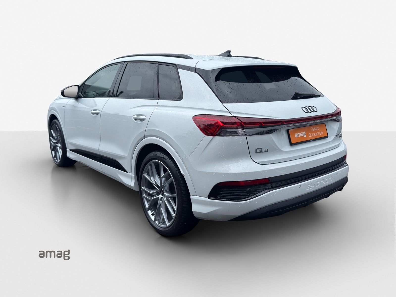AUDI Q4 e-tron 50 quattro-image-2