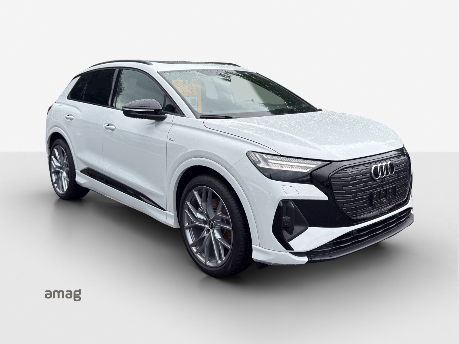 AUDI Q4 e-tron 50 quattro-image-6