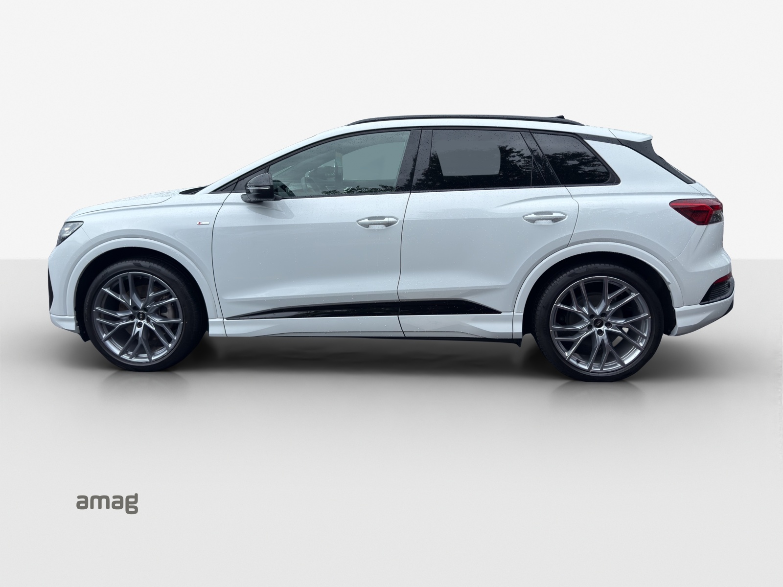 AUDI Q4 e-tron 50 quattro-image-1