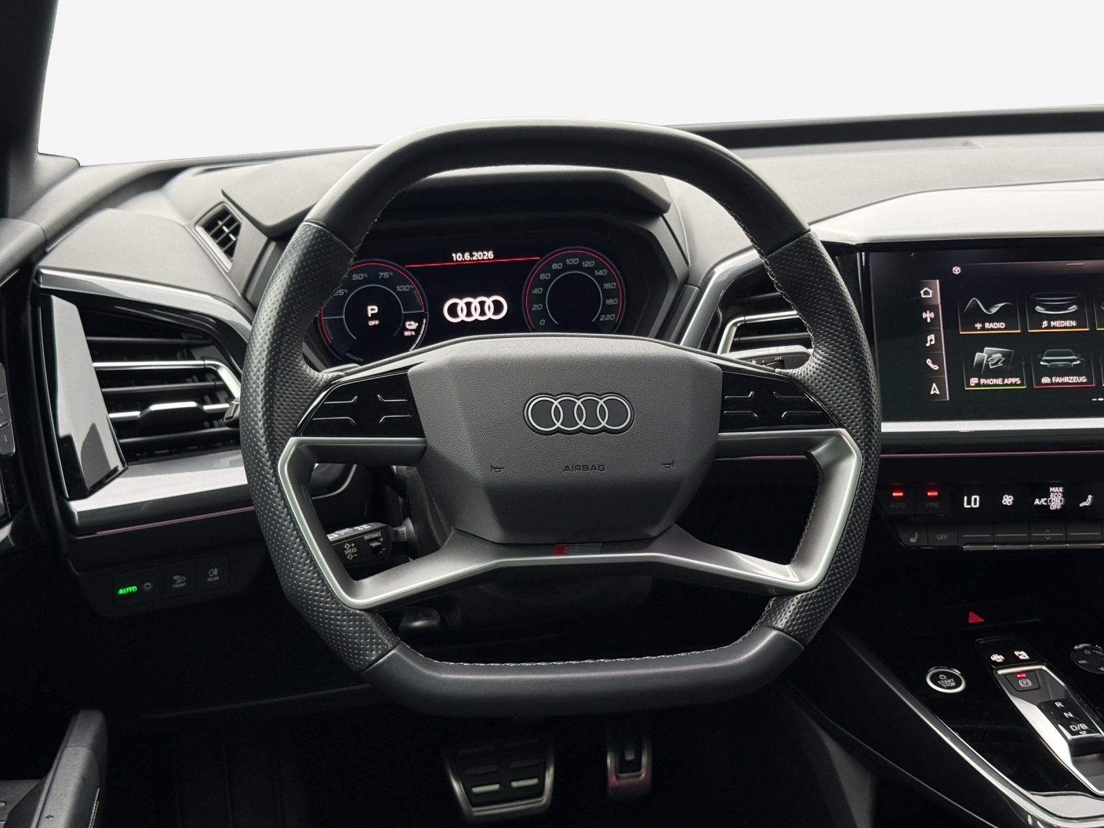 AUDI Q4 e-tron 50 quattro-image-10