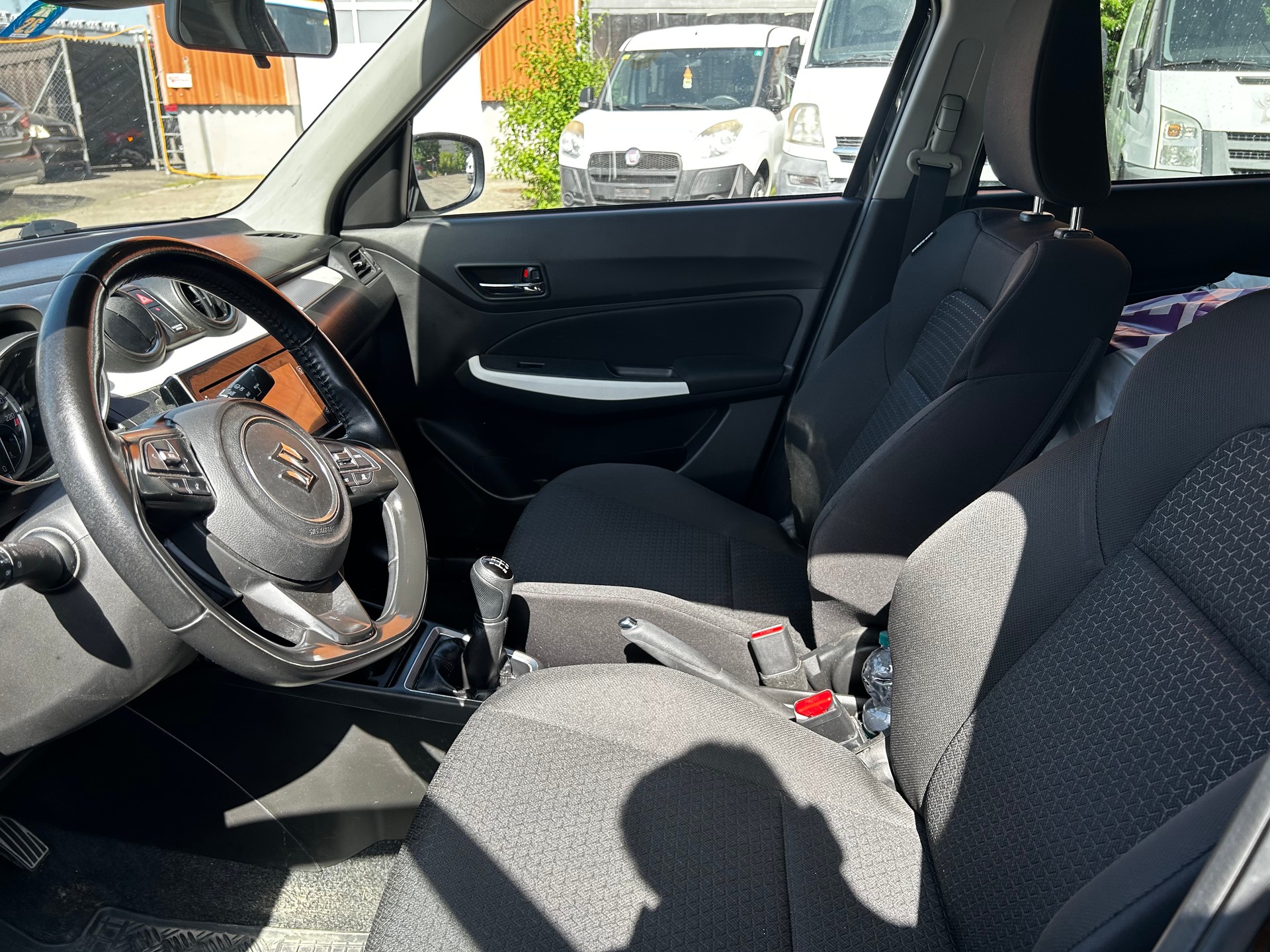 SUZUKI Swift 1.2 Compact Top 4x4 Hybrid-image-5
