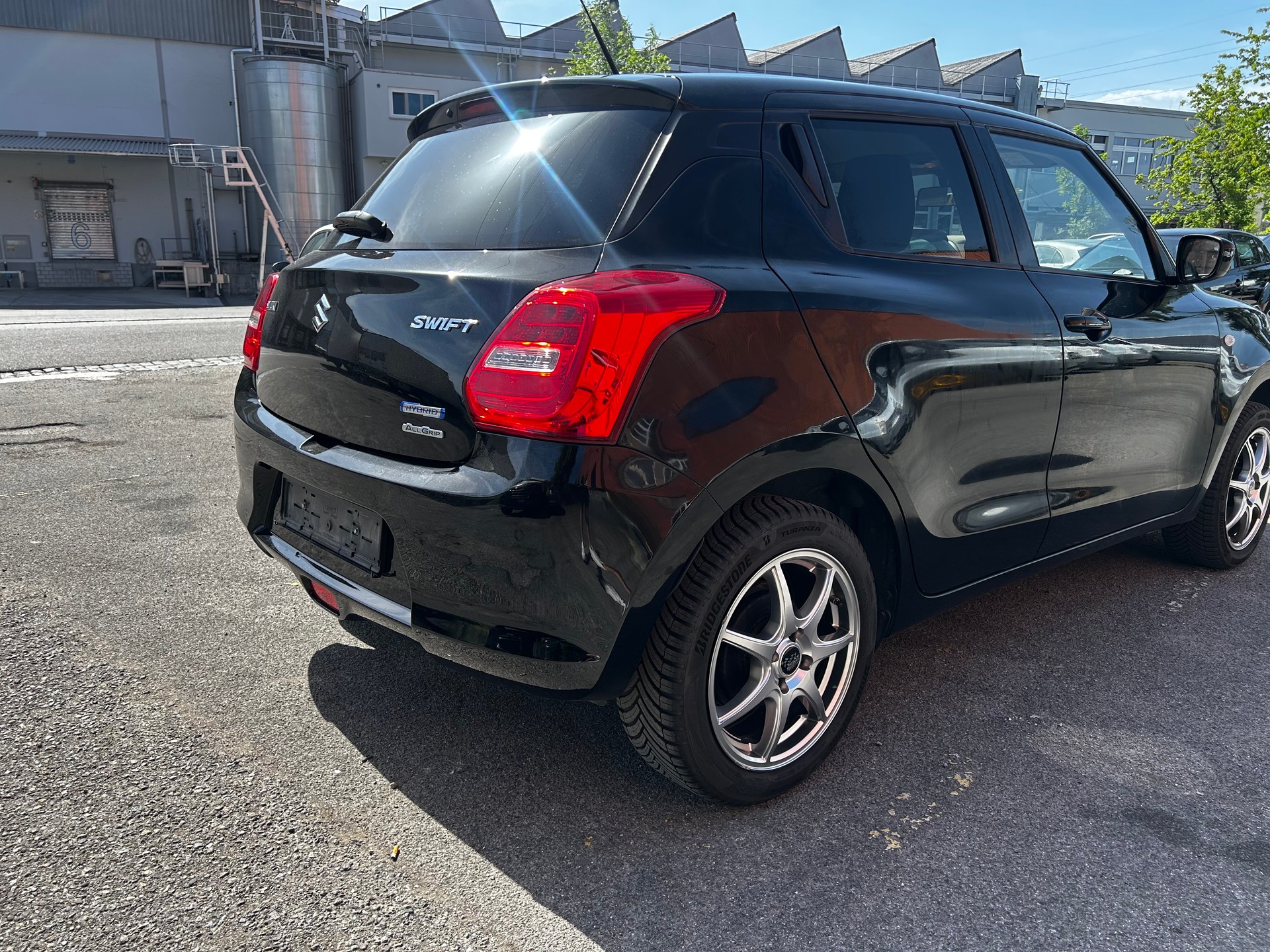 SUZUKI Swift 1.2 Compact Top 4x4 Hybrid-image-2