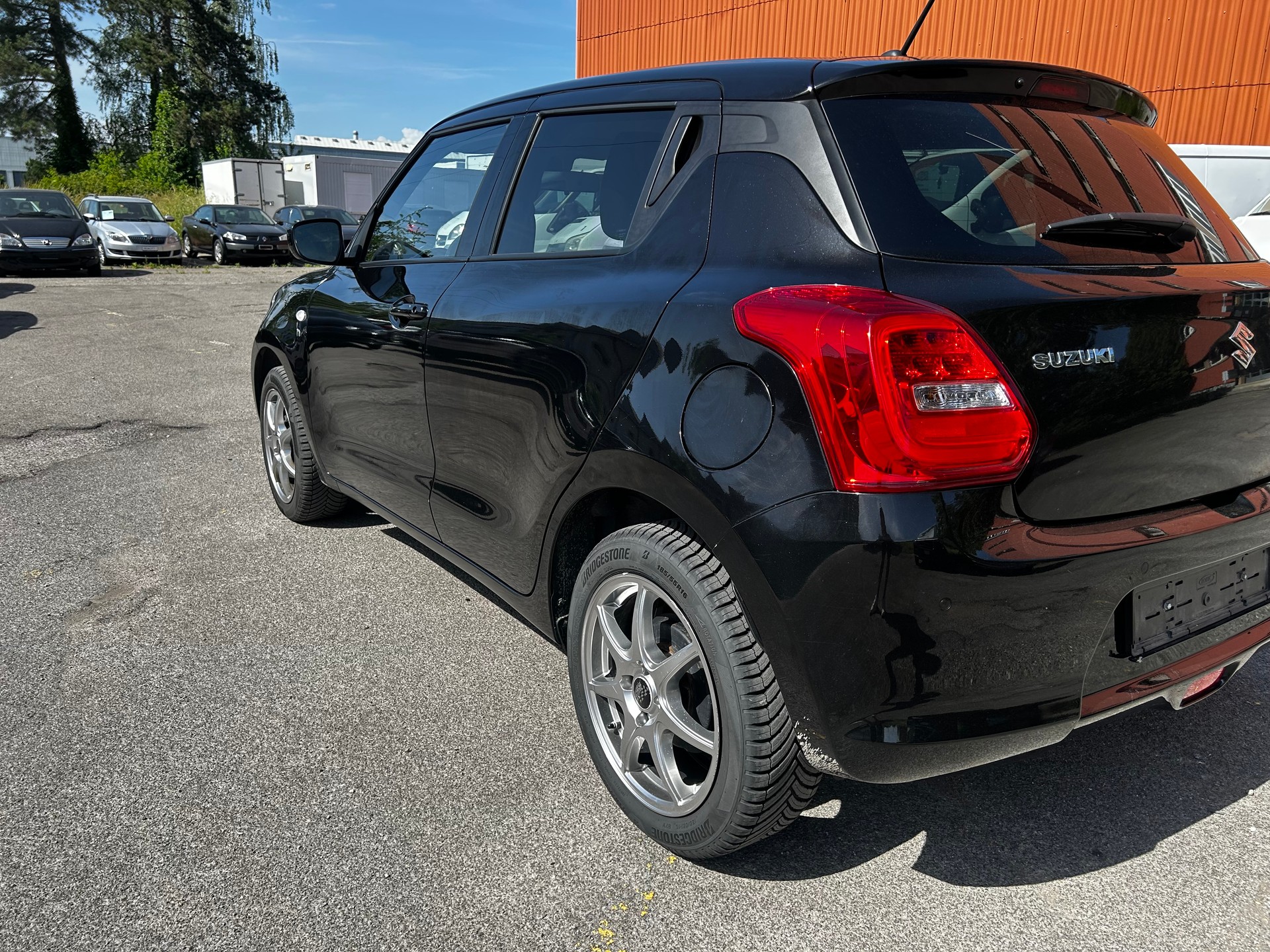 SUZUKI Swift 1.2 Compact Top 4x4 Hybrid-image-3