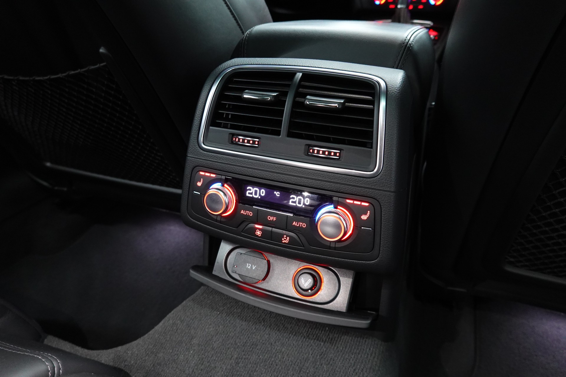 AUDI RS6 AVANT 4.0 TFSI V8 BLACK PERFORMANCE QUATTRO ON 22"-image-37