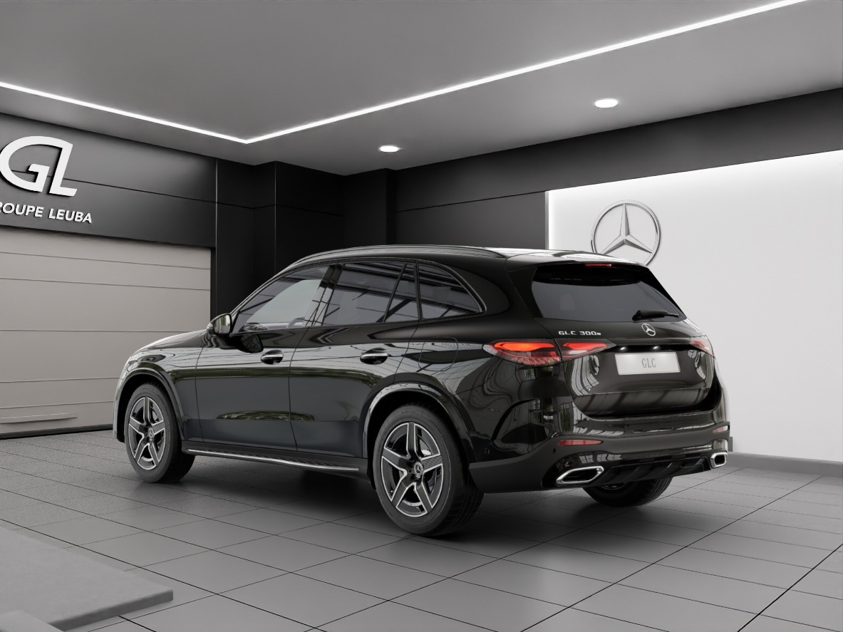 MERCEDES-BENZ GLC 300 e 4Matic EQ Star 9G-Tronic-image-3