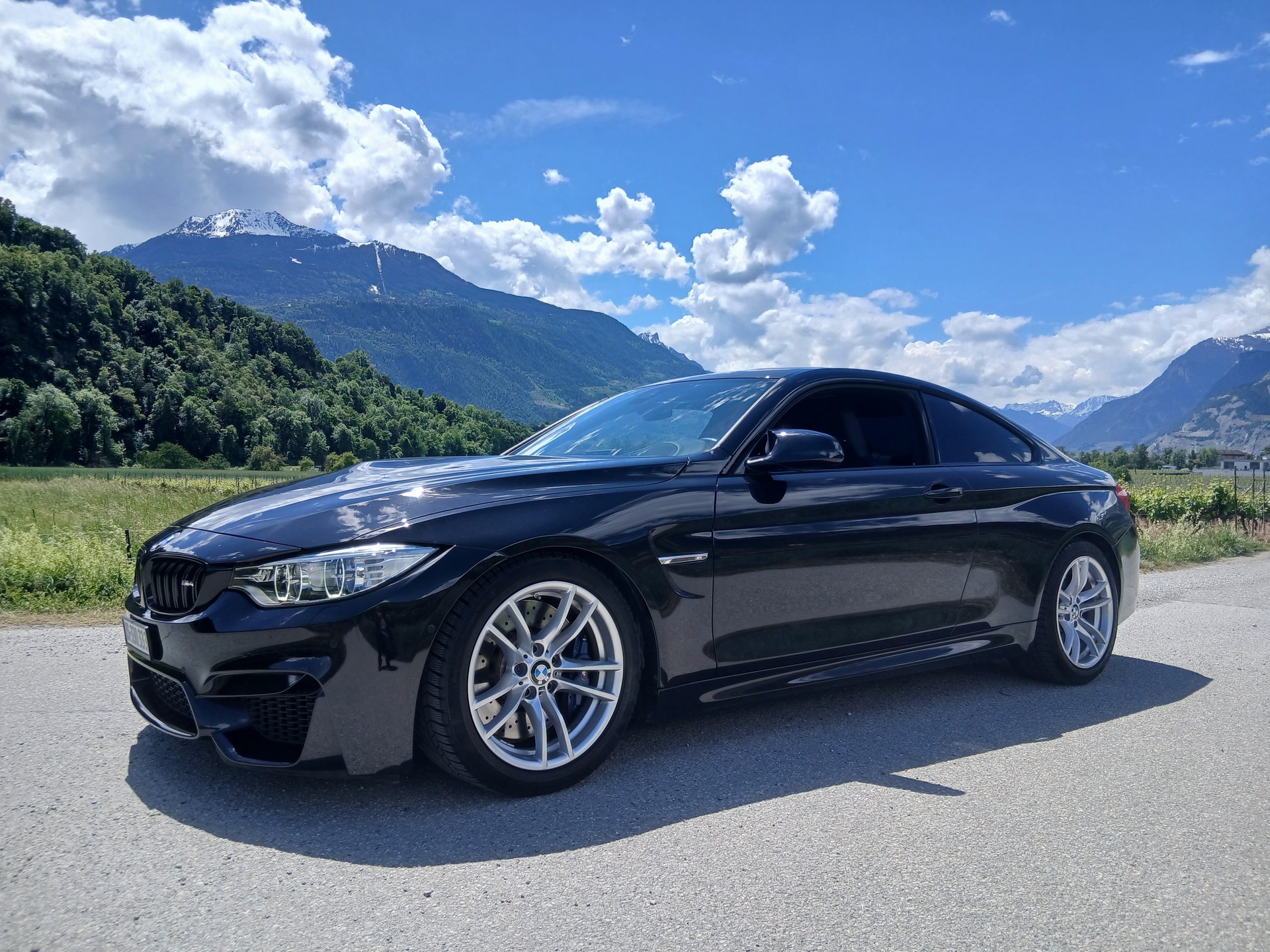 BMW M4-image-1